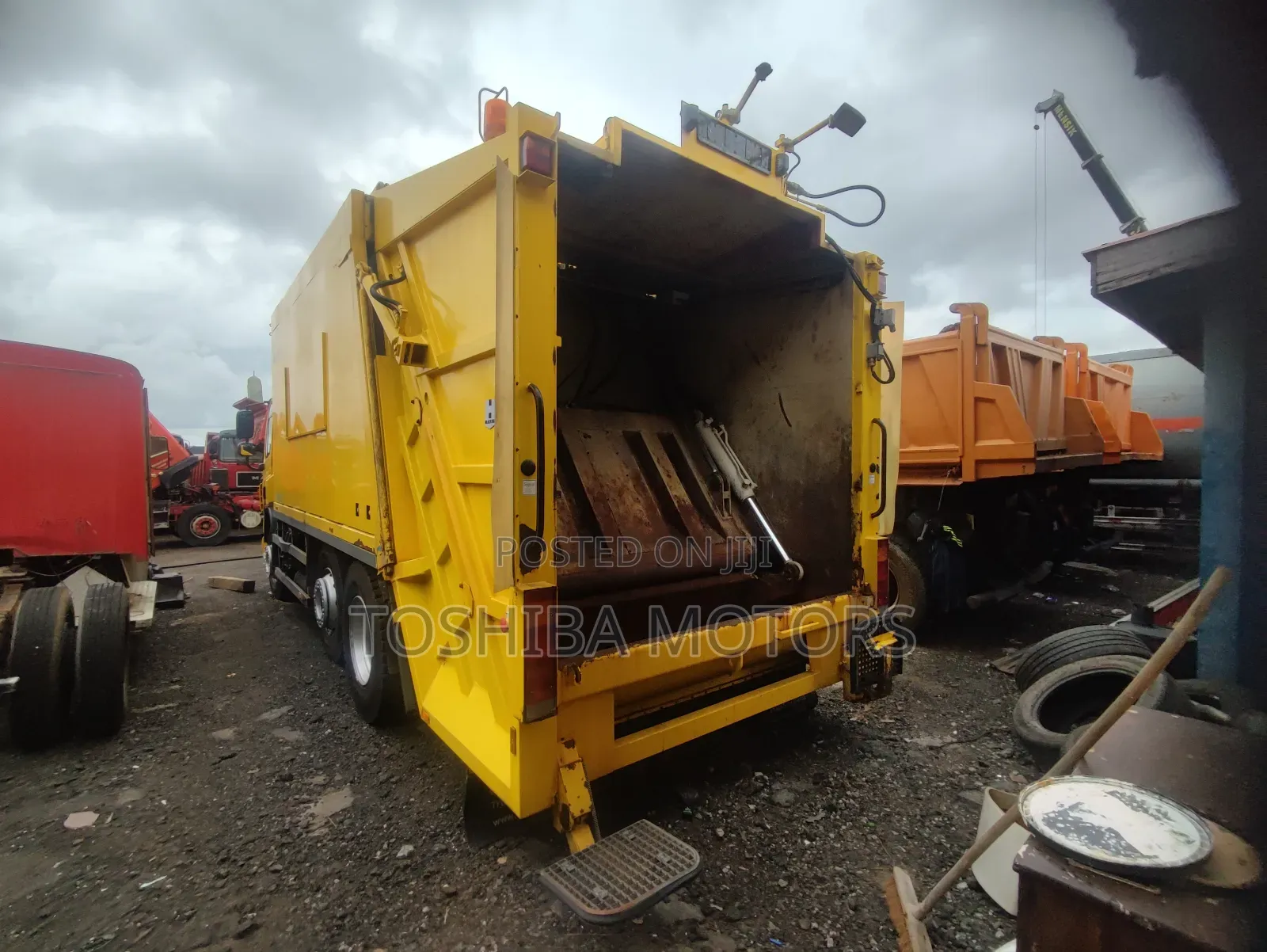 Man Diesel Truck 10 Tyres