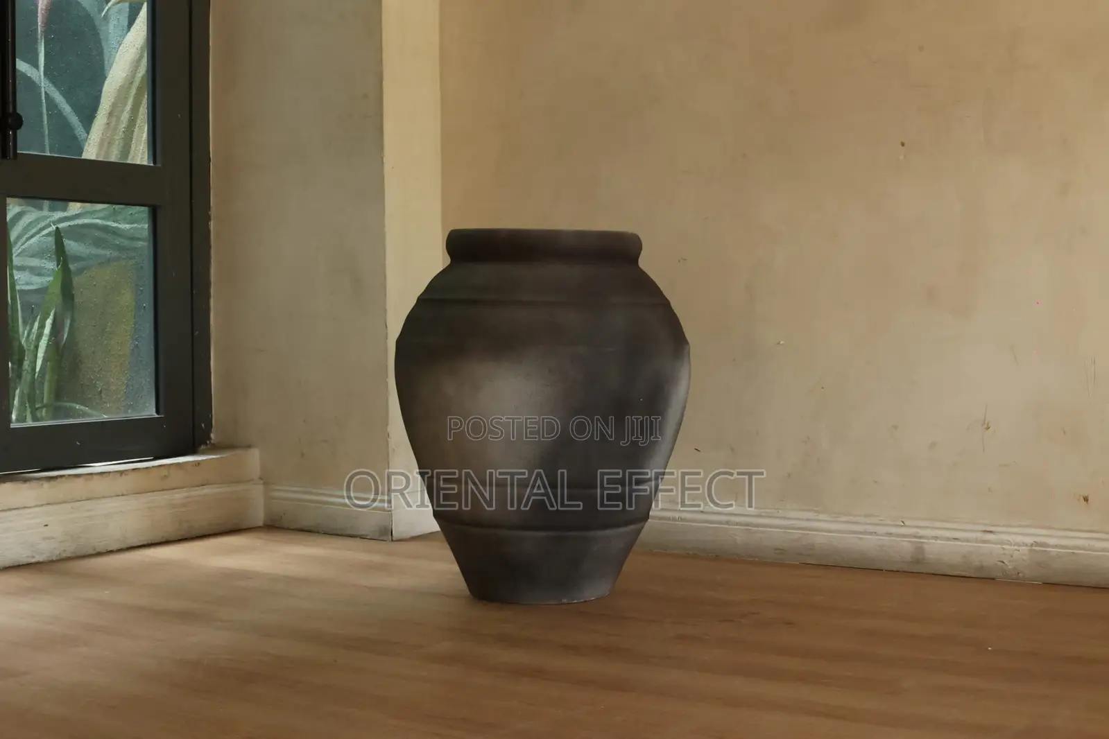 Oryvyn Pot (Black Wash)
