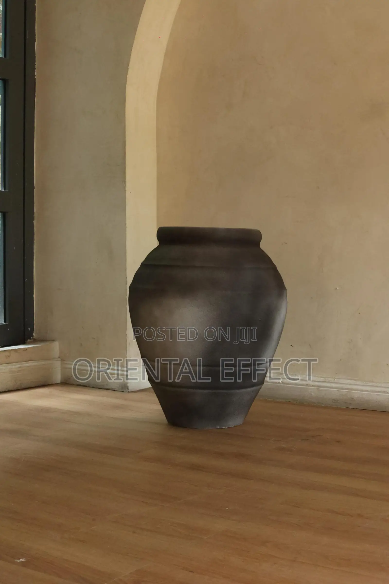 Oryvyn Pot (Black Wash)