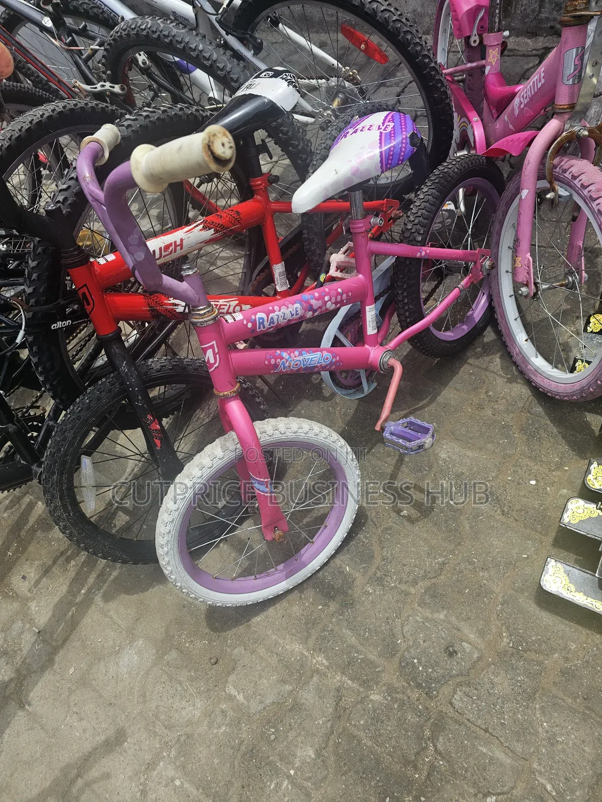 Universal Unisex Kids Sport Bicycle