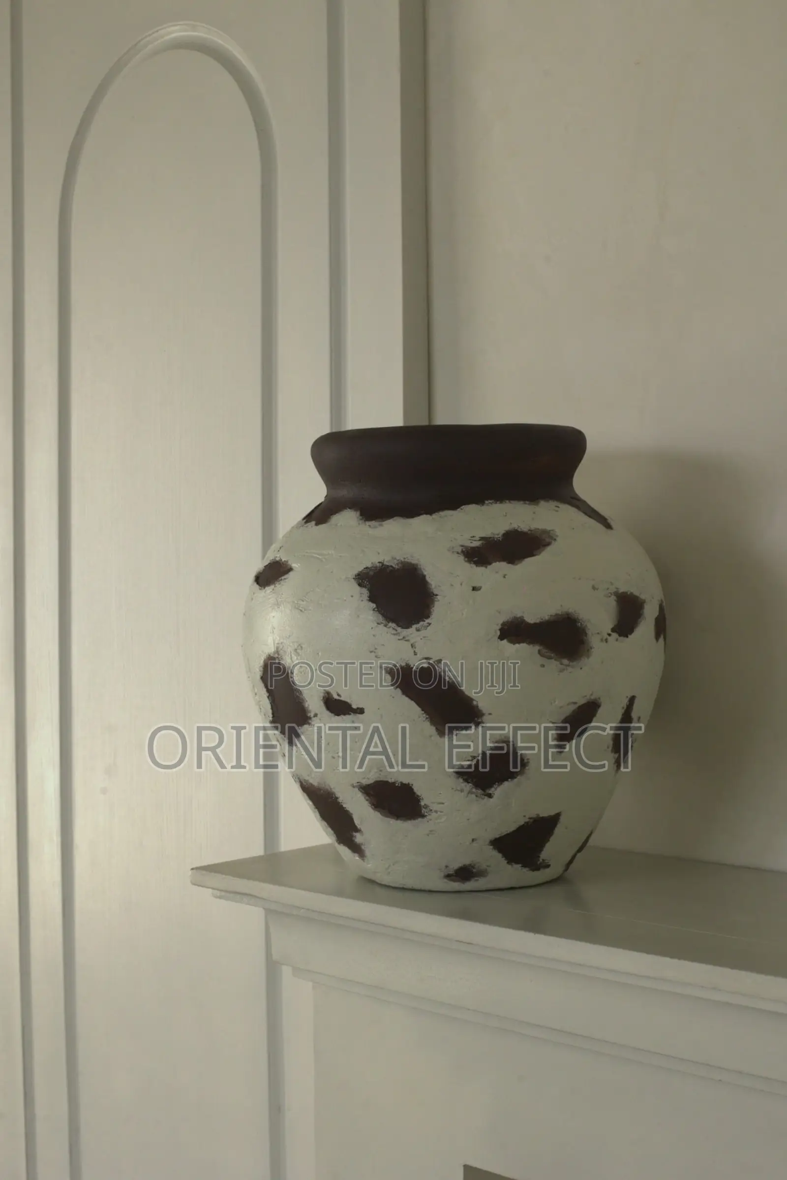 Medina Vase (White Creed)