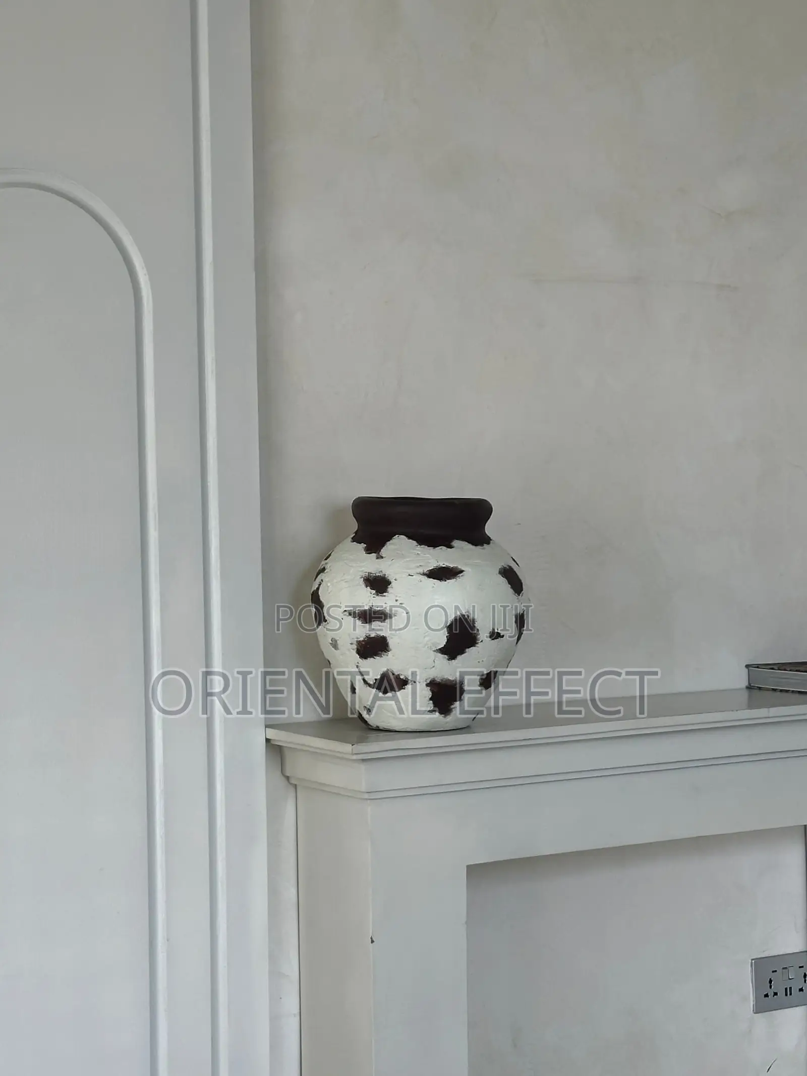 Medina Vase (White Creed)