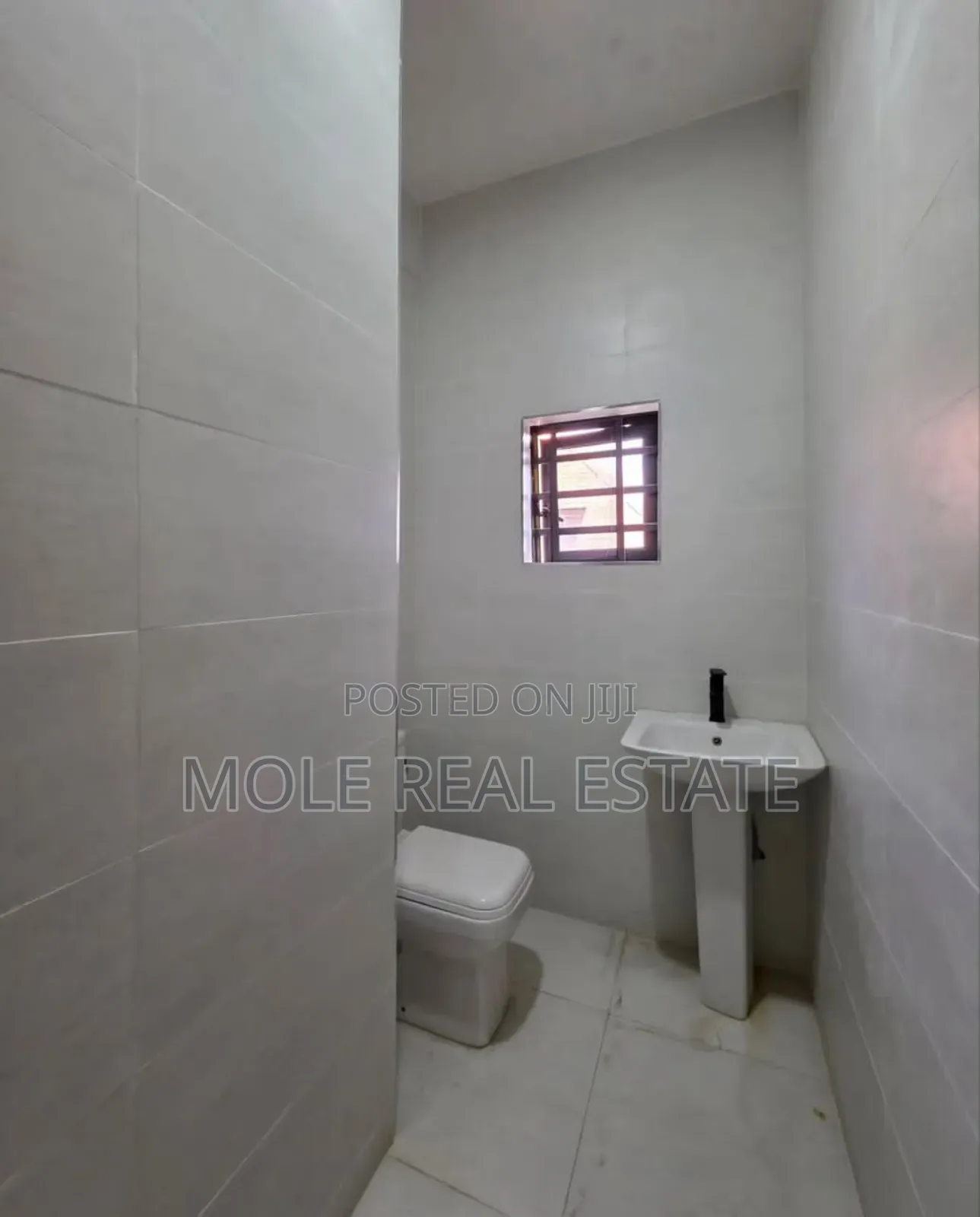 Furnished 5bdrm Duplex in Idado Estate, Ikate for sale