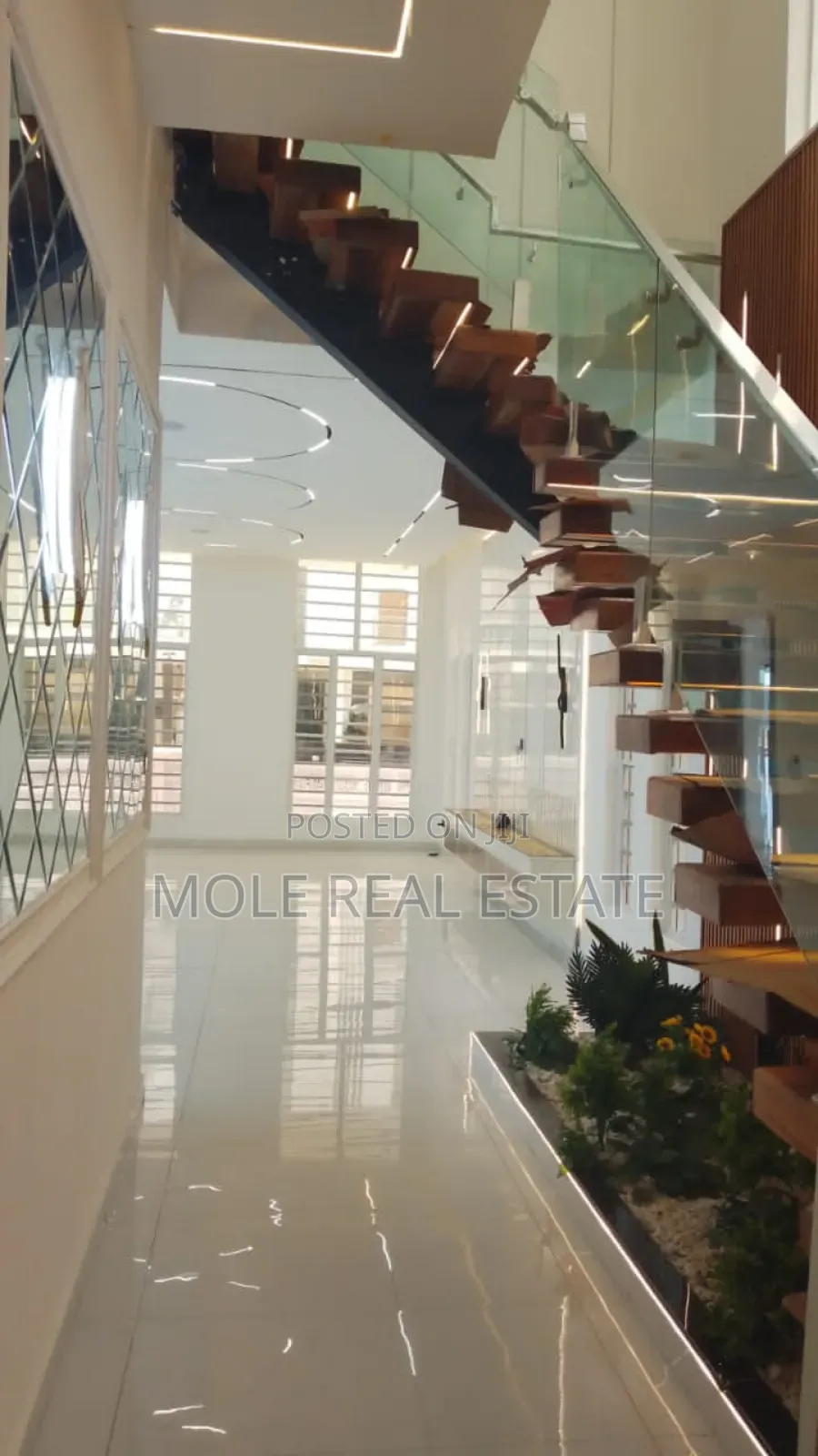 Furnished 5bdrm Duplex in Chevron Drive for sale