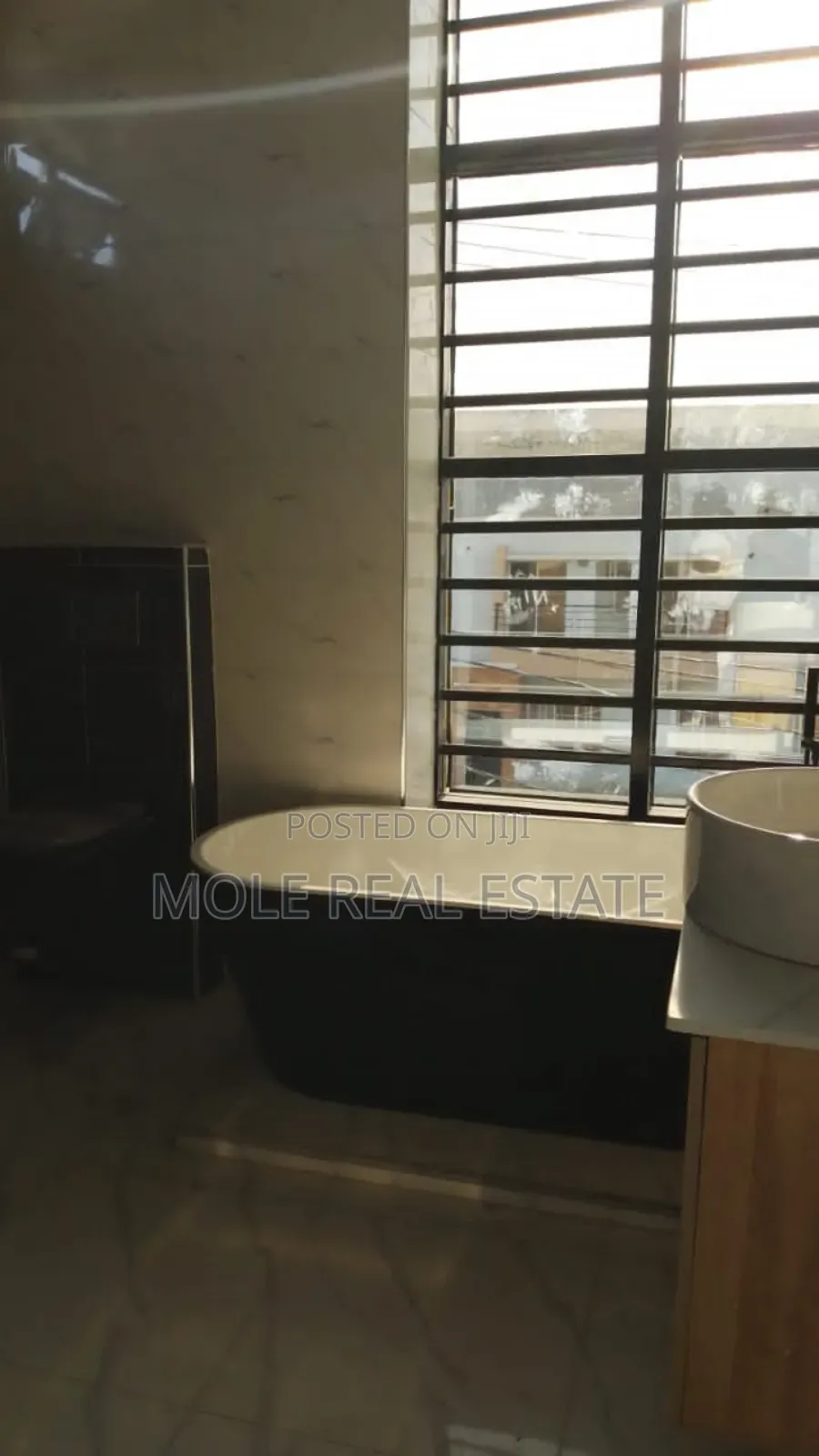 Furnished 5bdrm Duplex in Chevron Drive for sale