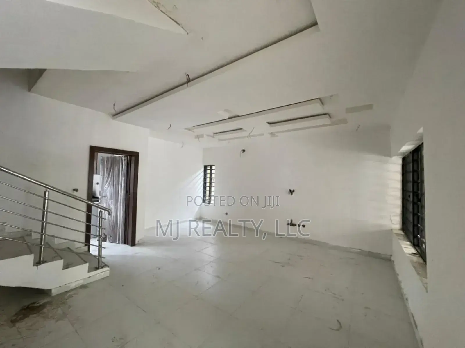 3bdrm Duplex in Sangotedo for sale