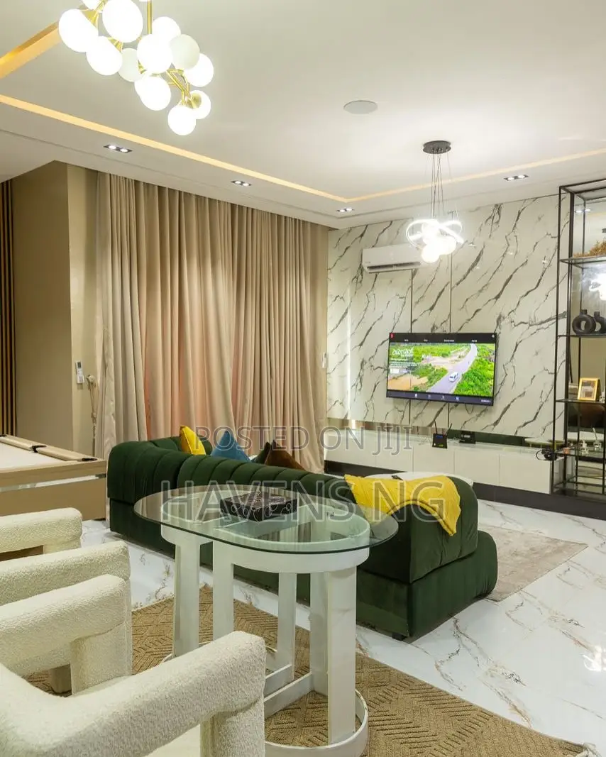 Stylish 2-Bedroom Apartment With Snooker, Pool Gym.