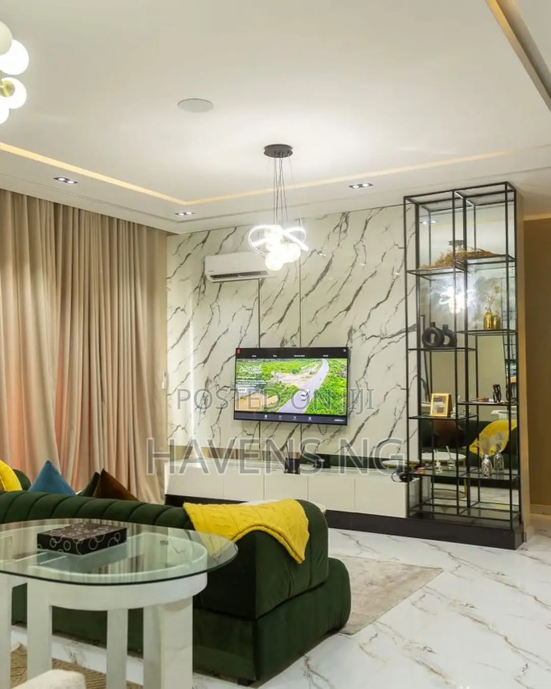 Stylish 2-Bedroom Apartment With Snooker, Pool Gym.