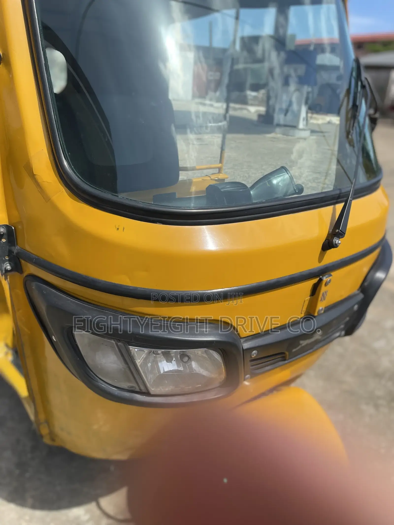 TVS King Deluxe Plus iTouch Start 2023 Yellow