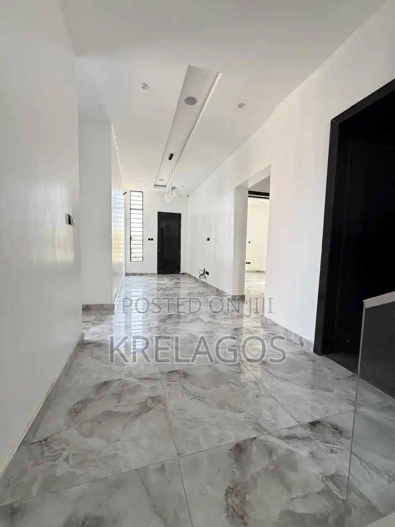 5bdrm Duplex in Osapa london for sale