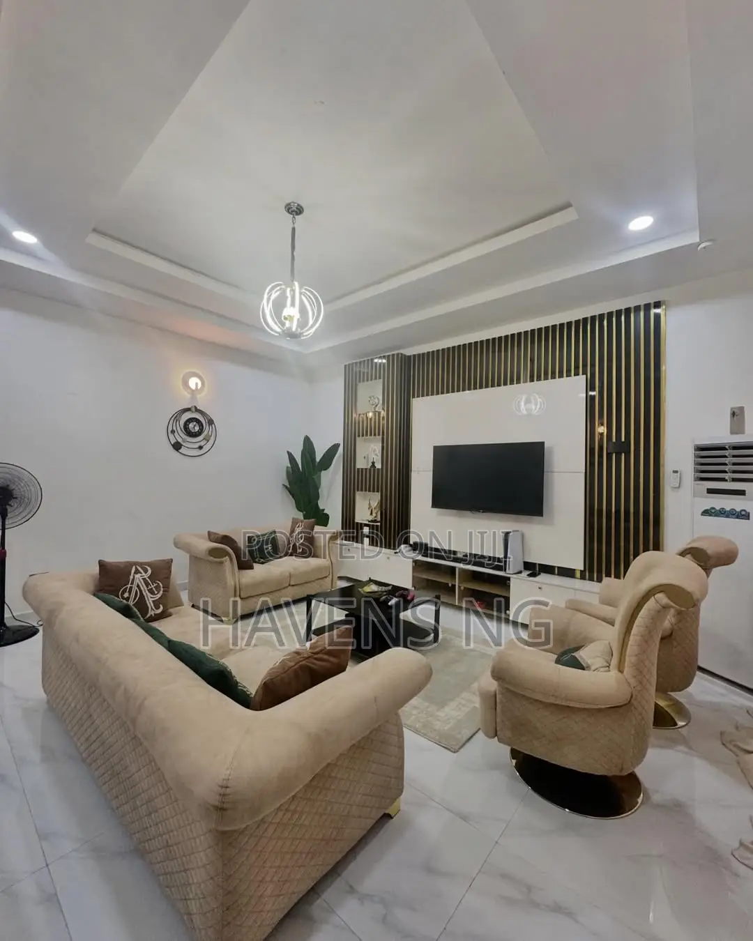 Spacious 4-Bedroom Shortlet Apartment