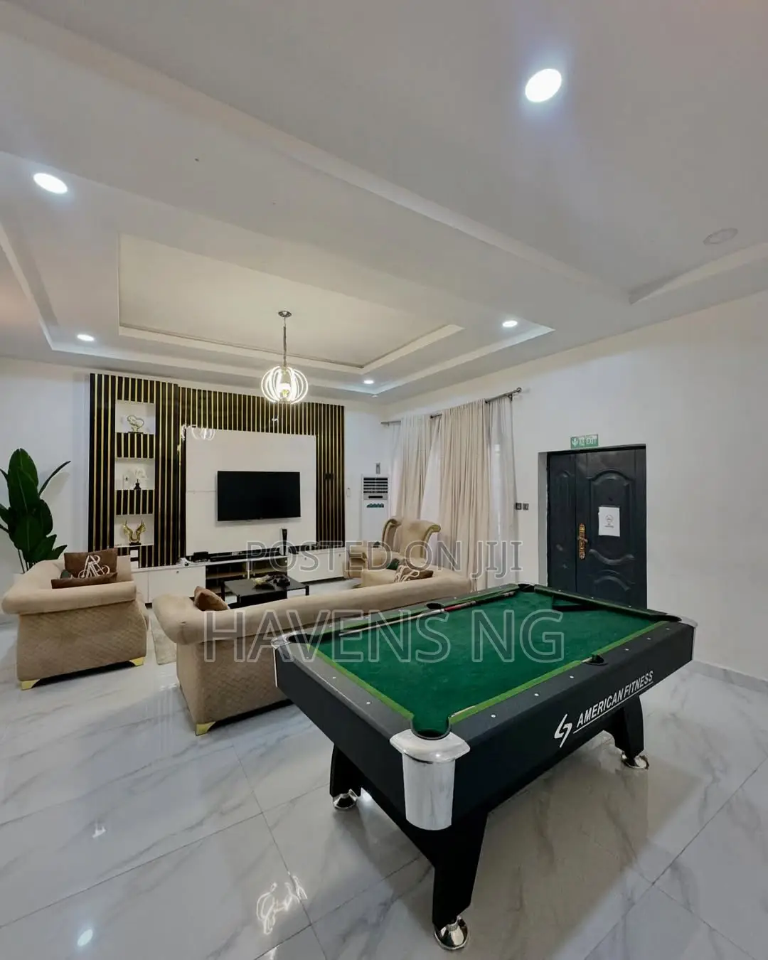 Spacious 4-Bedroom Shortlet Apartment