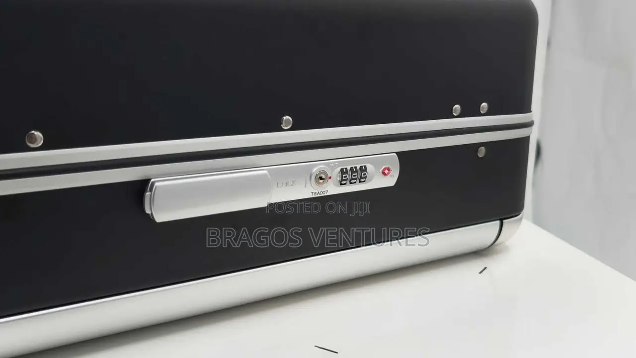 1pc Luxury Box With Lock