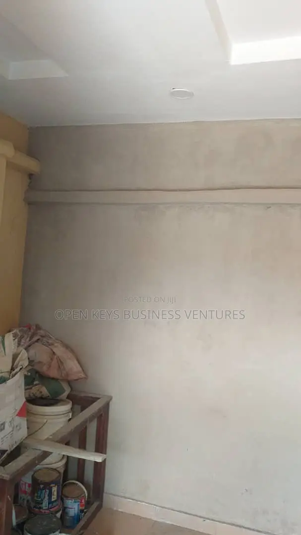 2bdrm Block of Flats in Ekeein, Ologuneru for sale
