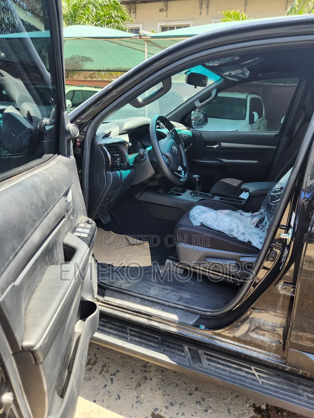 New Toyota Hilux 2024 Black
