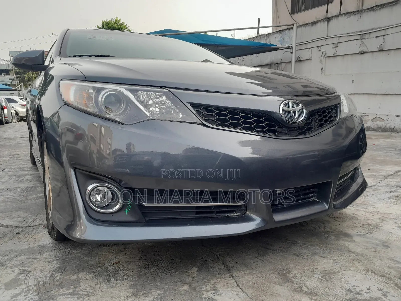 Toyota Camry SE 4dr Sedan (2.5L 4cyl 6A) 2012 Gray