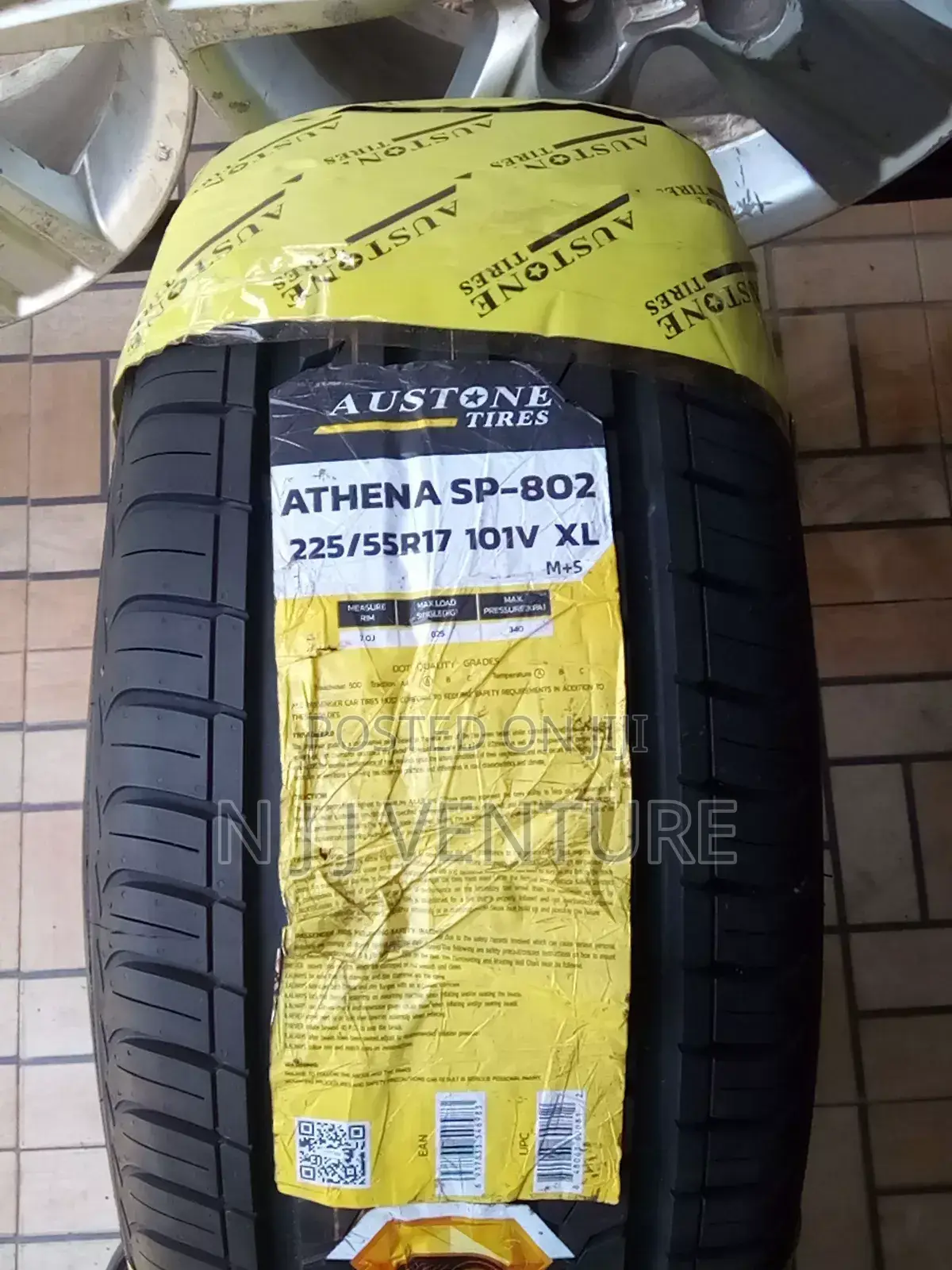 225 55 R17 Tire