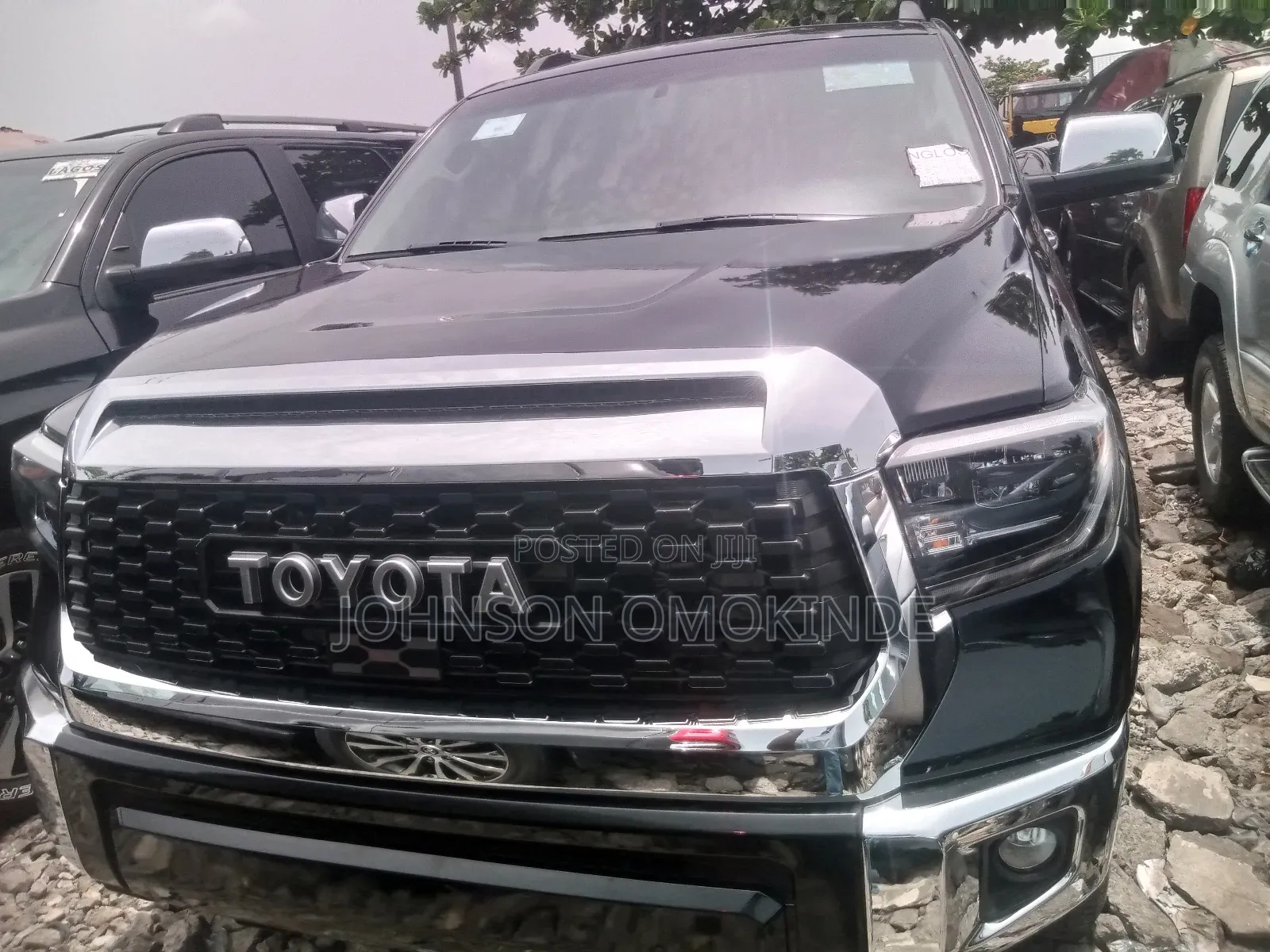 Toyota Sequoia Platinum FFV 4dr SUV 4WD (5.7L 8cyl 6A) 2016 Black