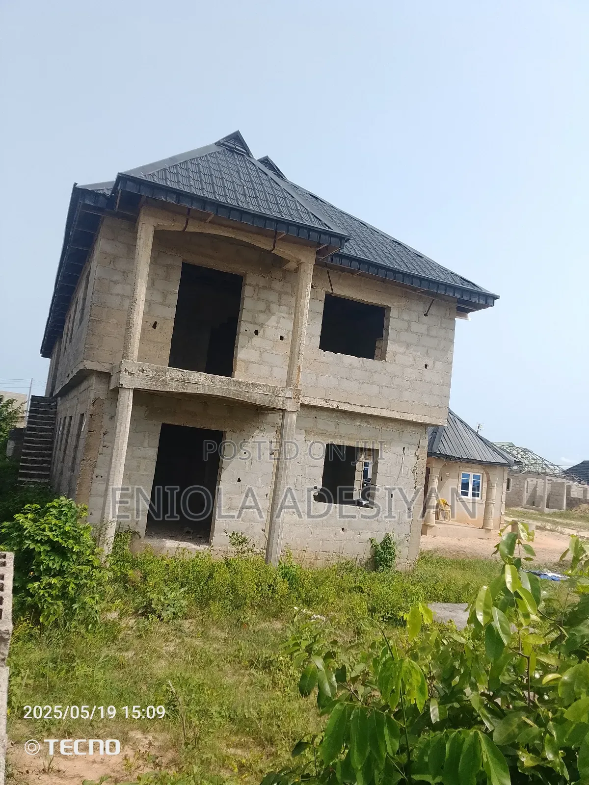 8bdrm Block of Flats in Gbopa Road F, Ikorodu for sale