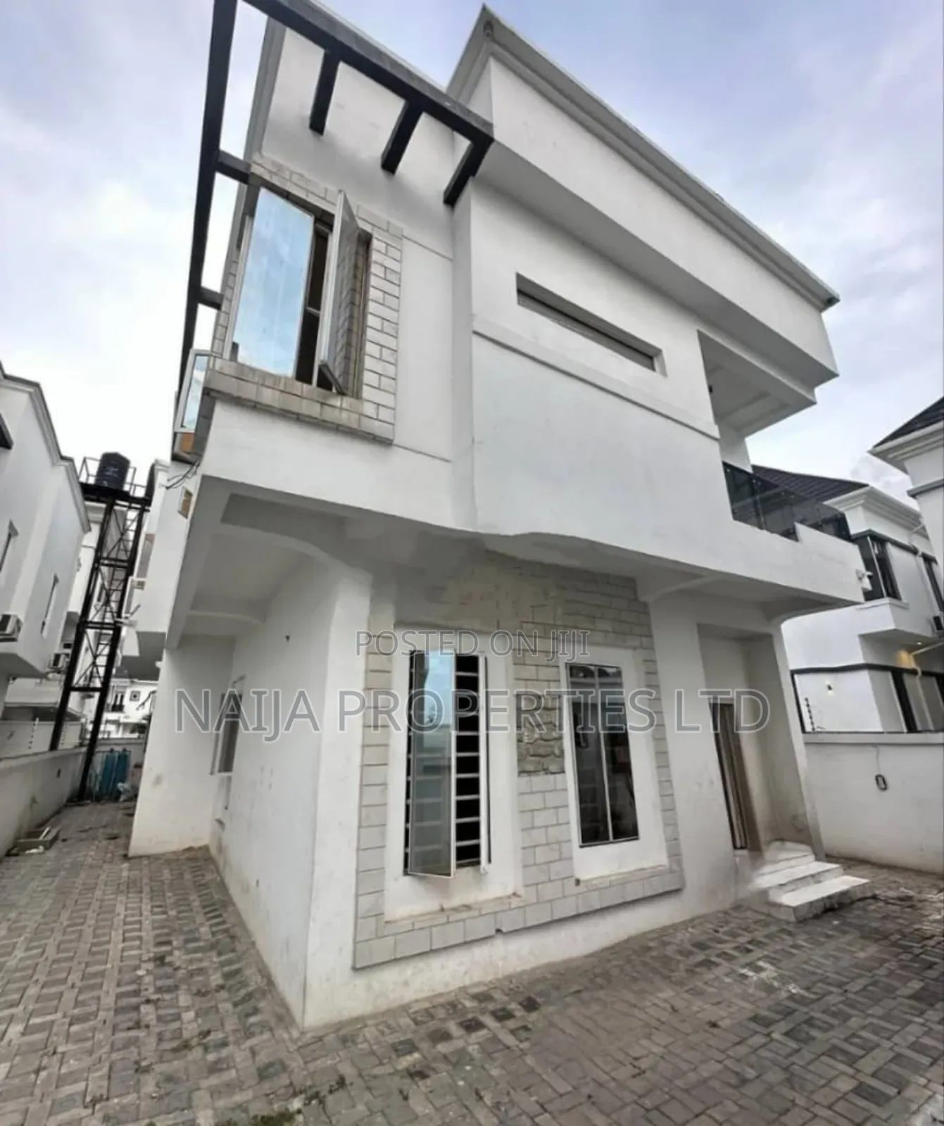 5bdrm Duplex in Osapa London, Lekki for sale