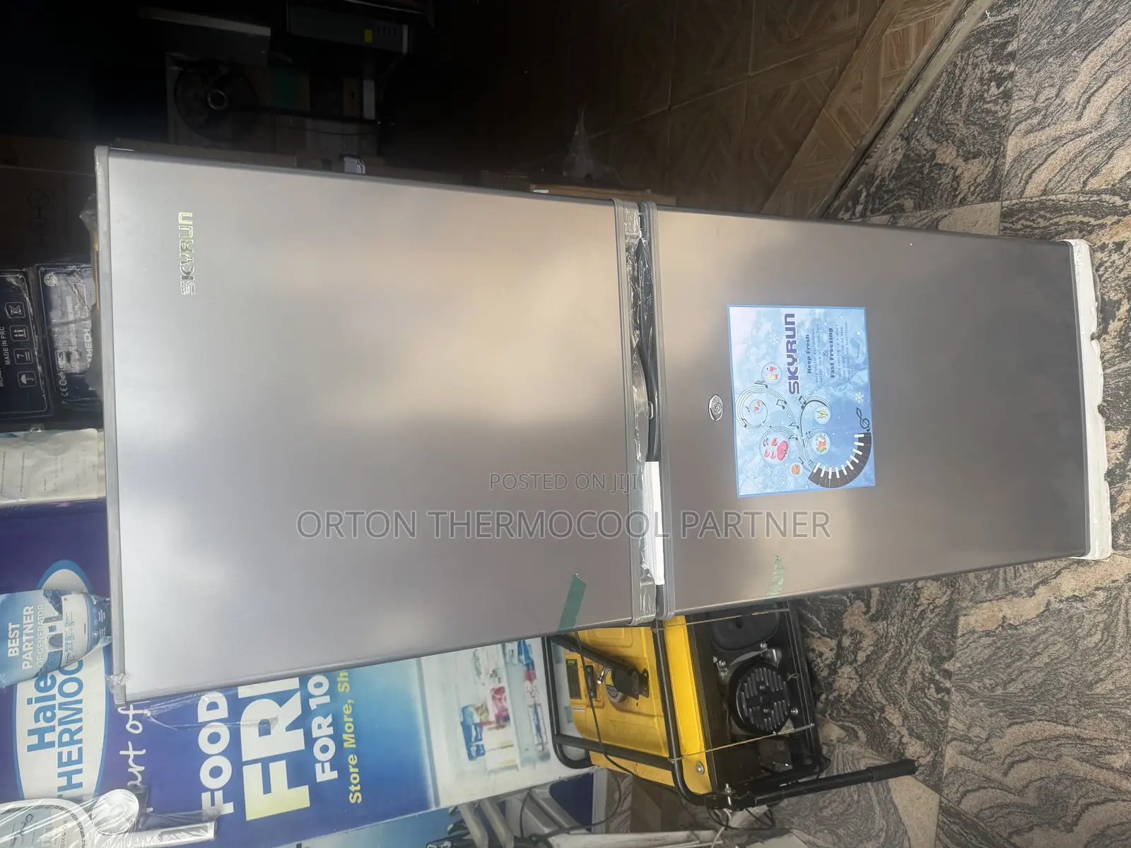 Skyrun Fridge 190l