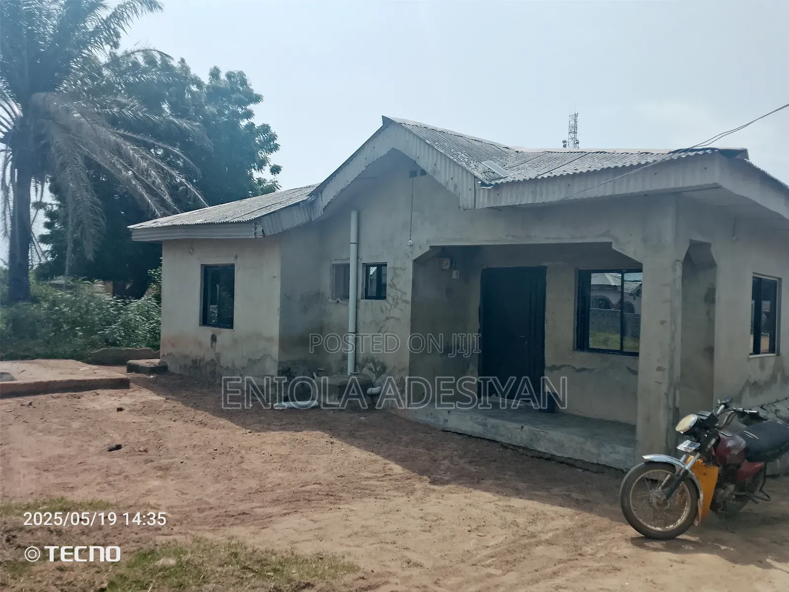 2bdrm Block of Flats in Reri Junior Primary, Ikorodu for sale