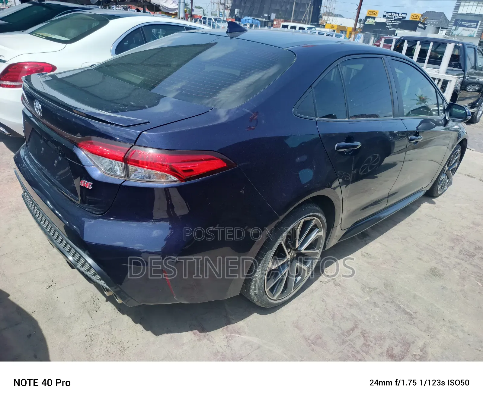Toyota Corolla SE (1.8L 4cyl 2A) 2019 Blue