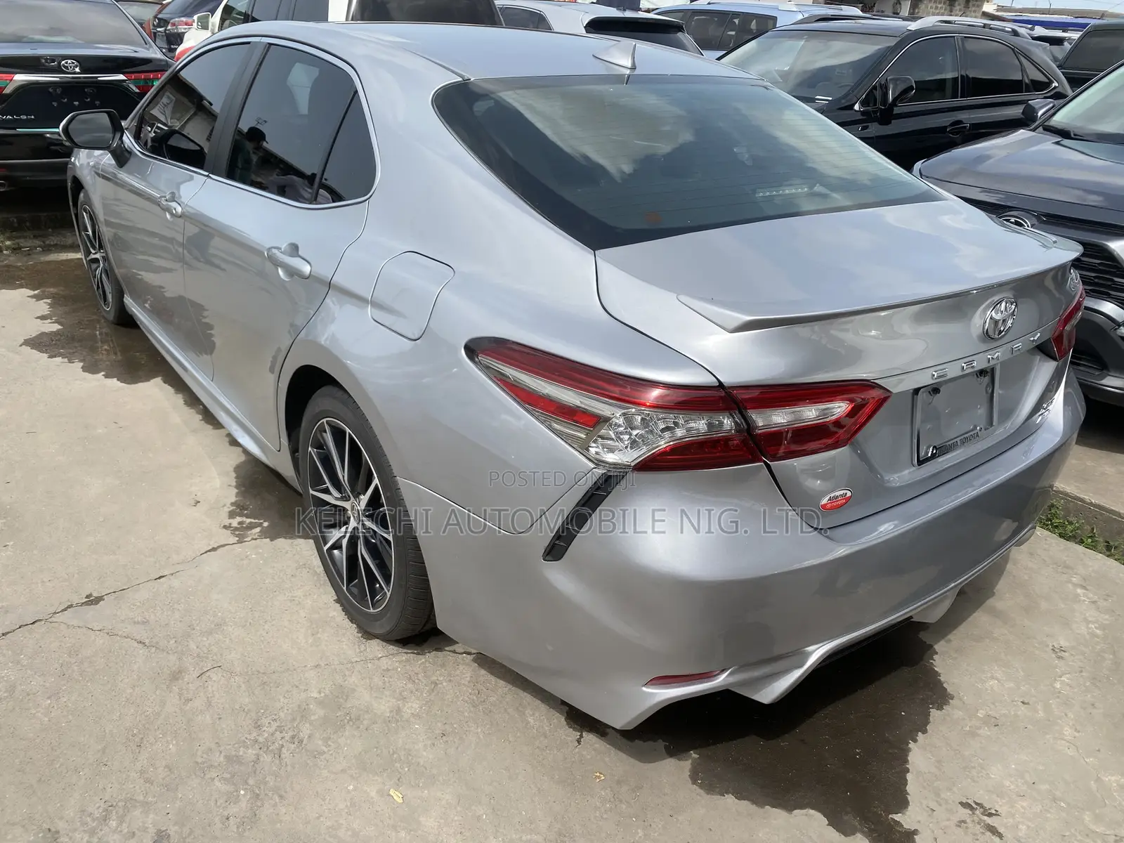 Toyota Camry SE 2021 Silver