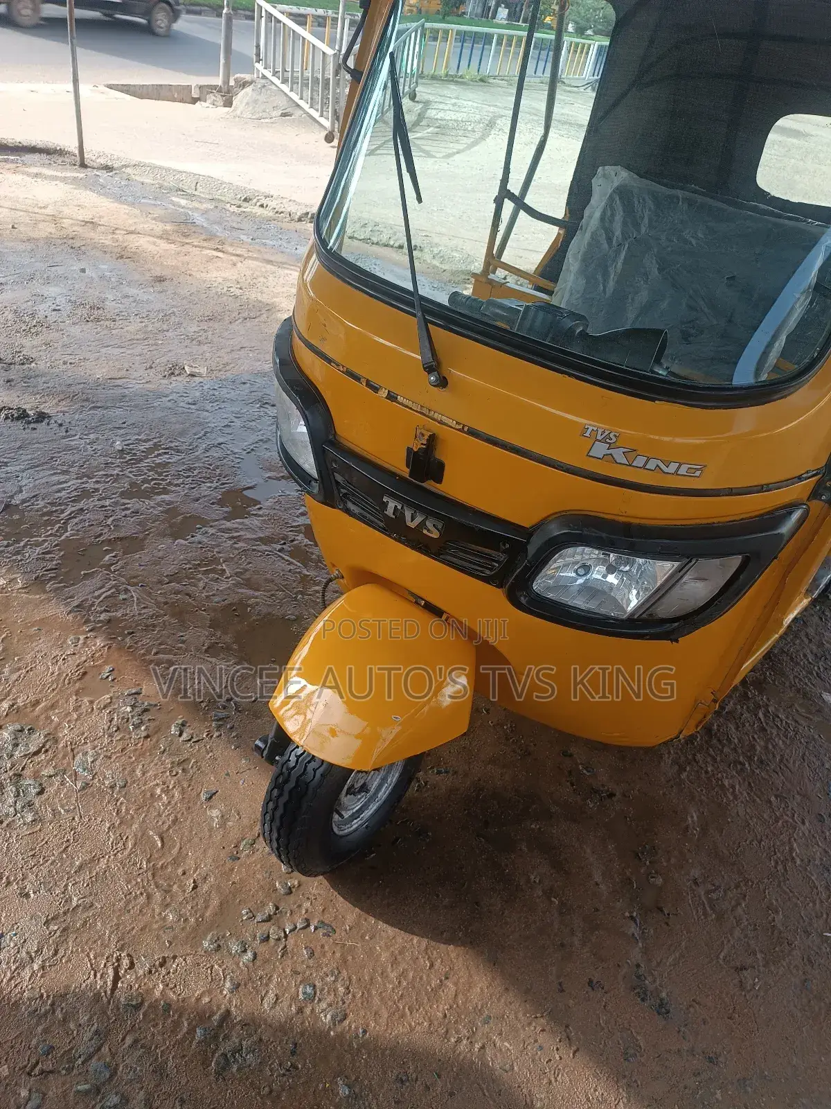TVS Apache 180 RTR 2022 Yellow