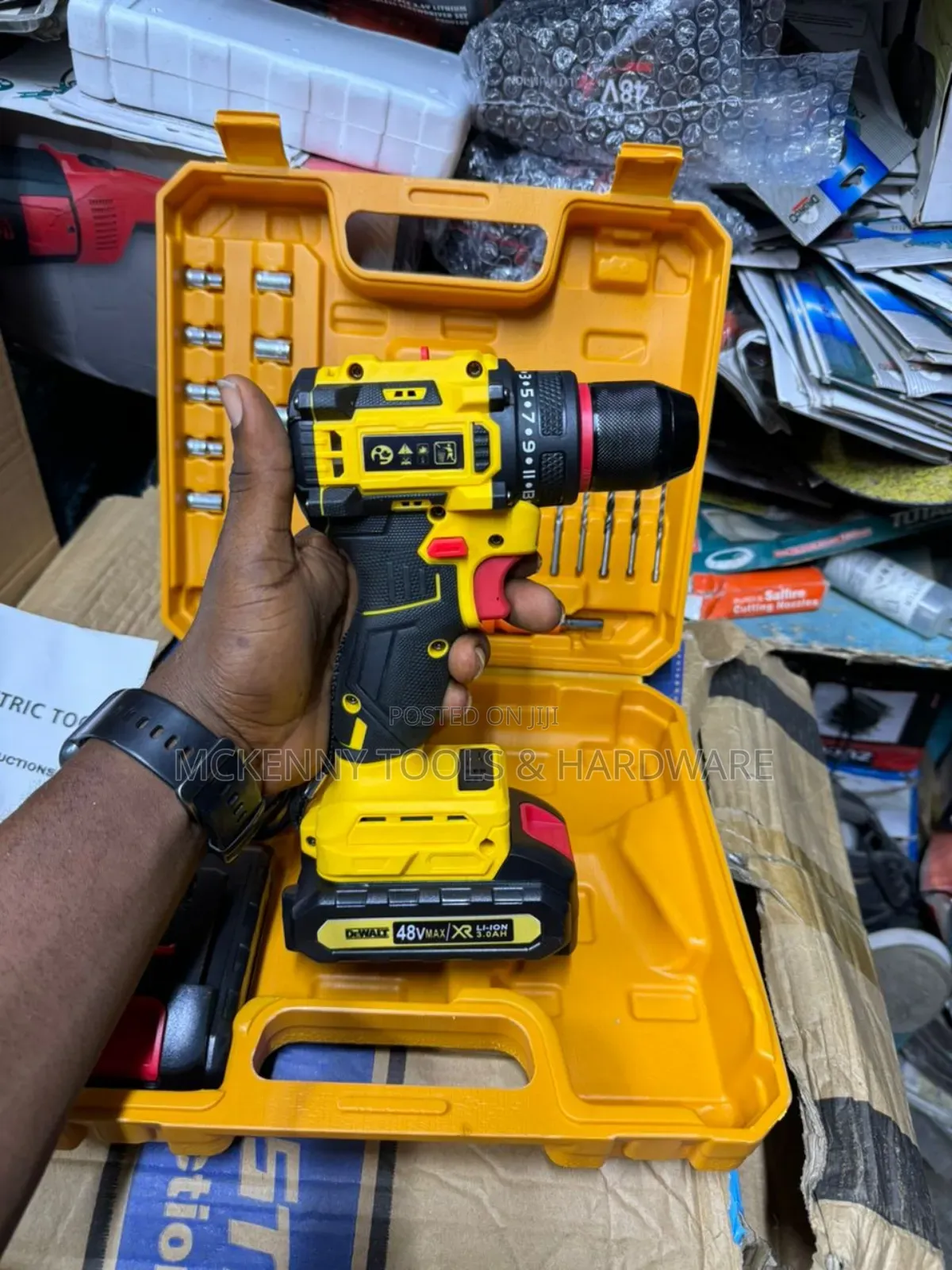 Dewalt Hot-Cordless 3/8inch 90nm Drill Brushless Hand 48v