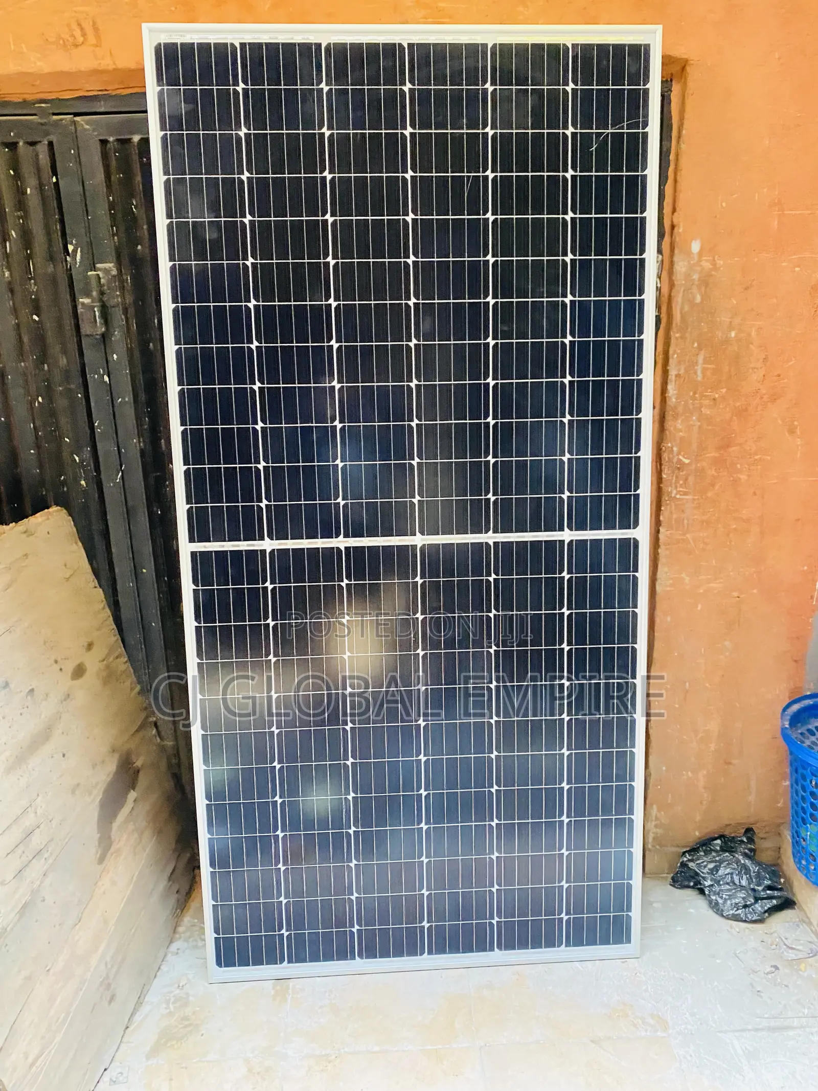 600w Jinko Solar Panel