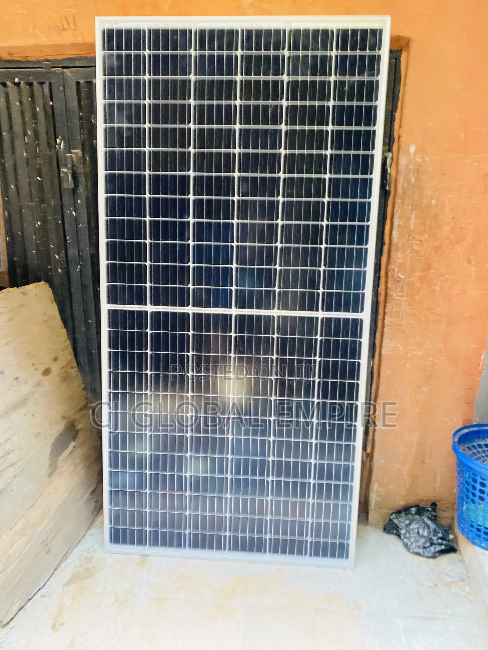 600w Jinko Solar Panel