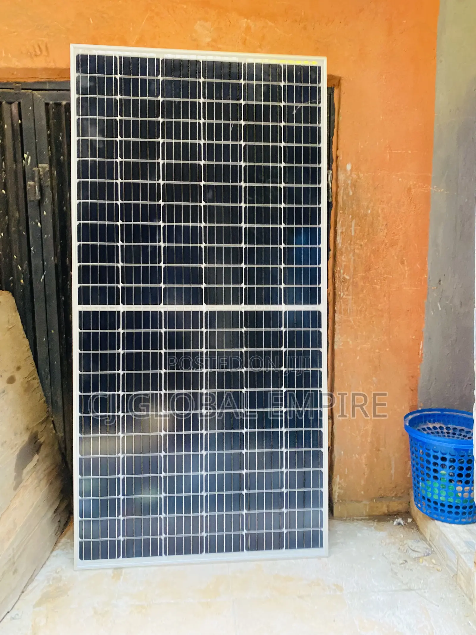 600w Jinko Solar Panel