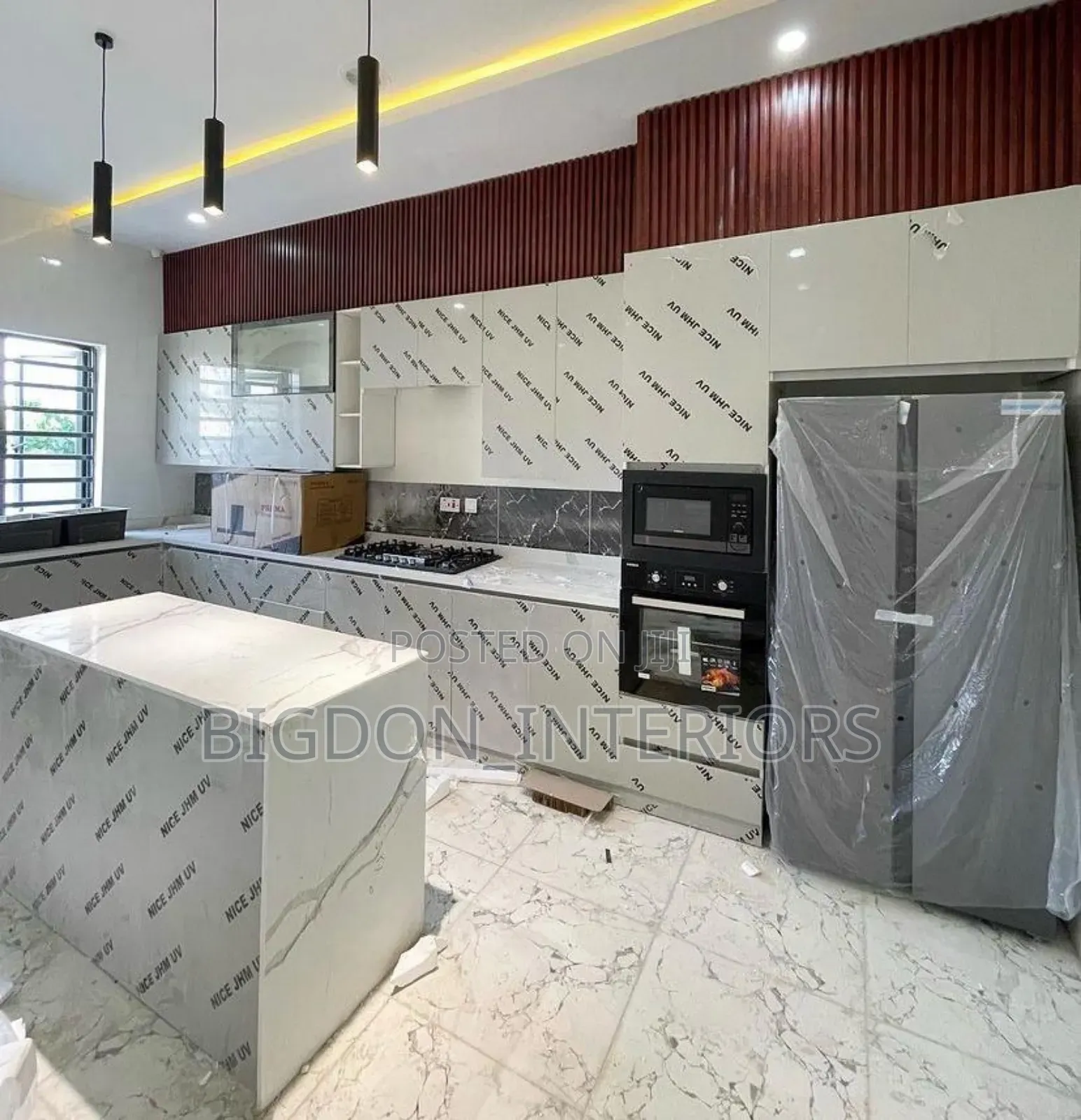 Luxury Modern Kitchen Cabinets With Modern Accessories.