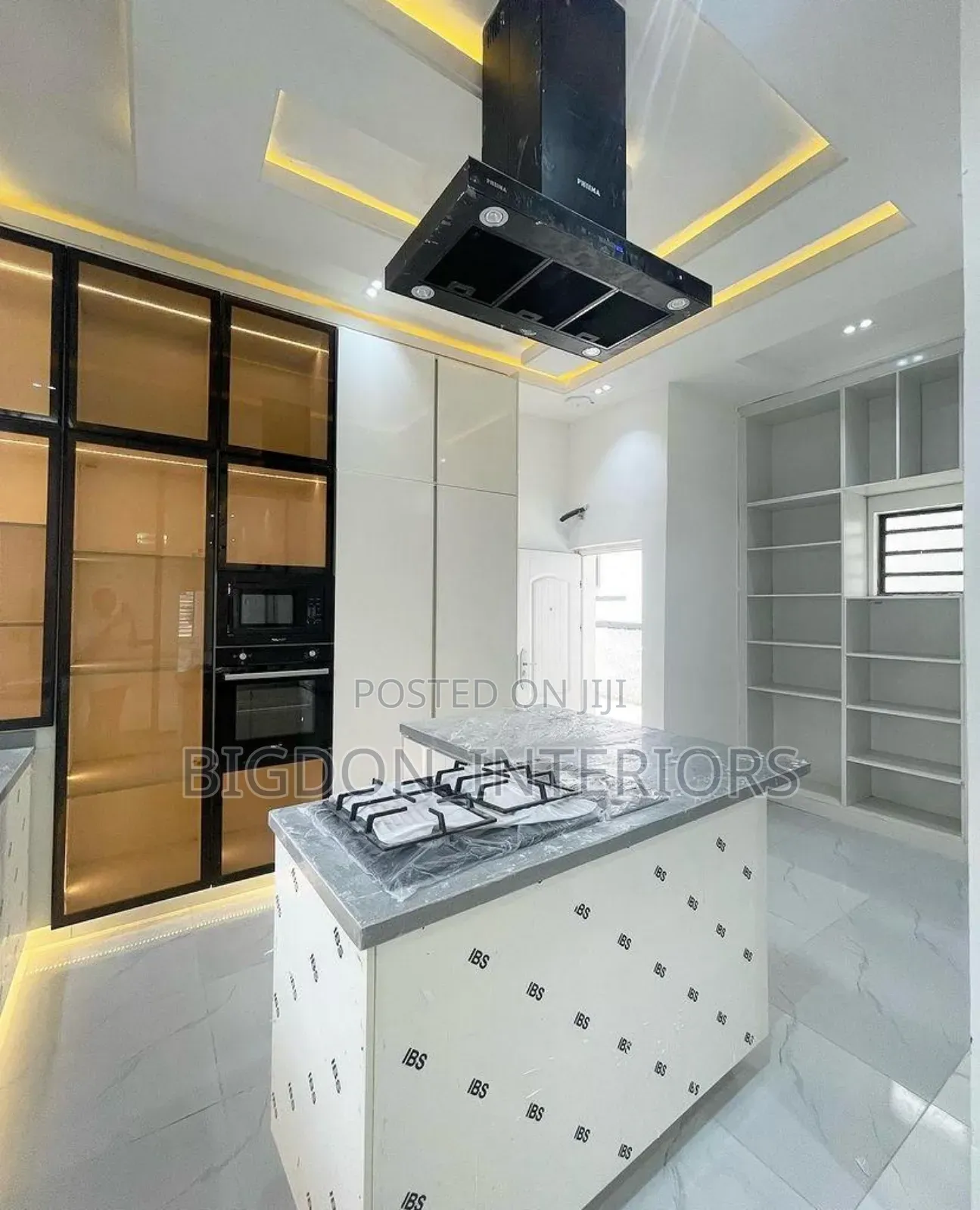Luxury Modern Kitchen Cabinets With Modern Accessories.