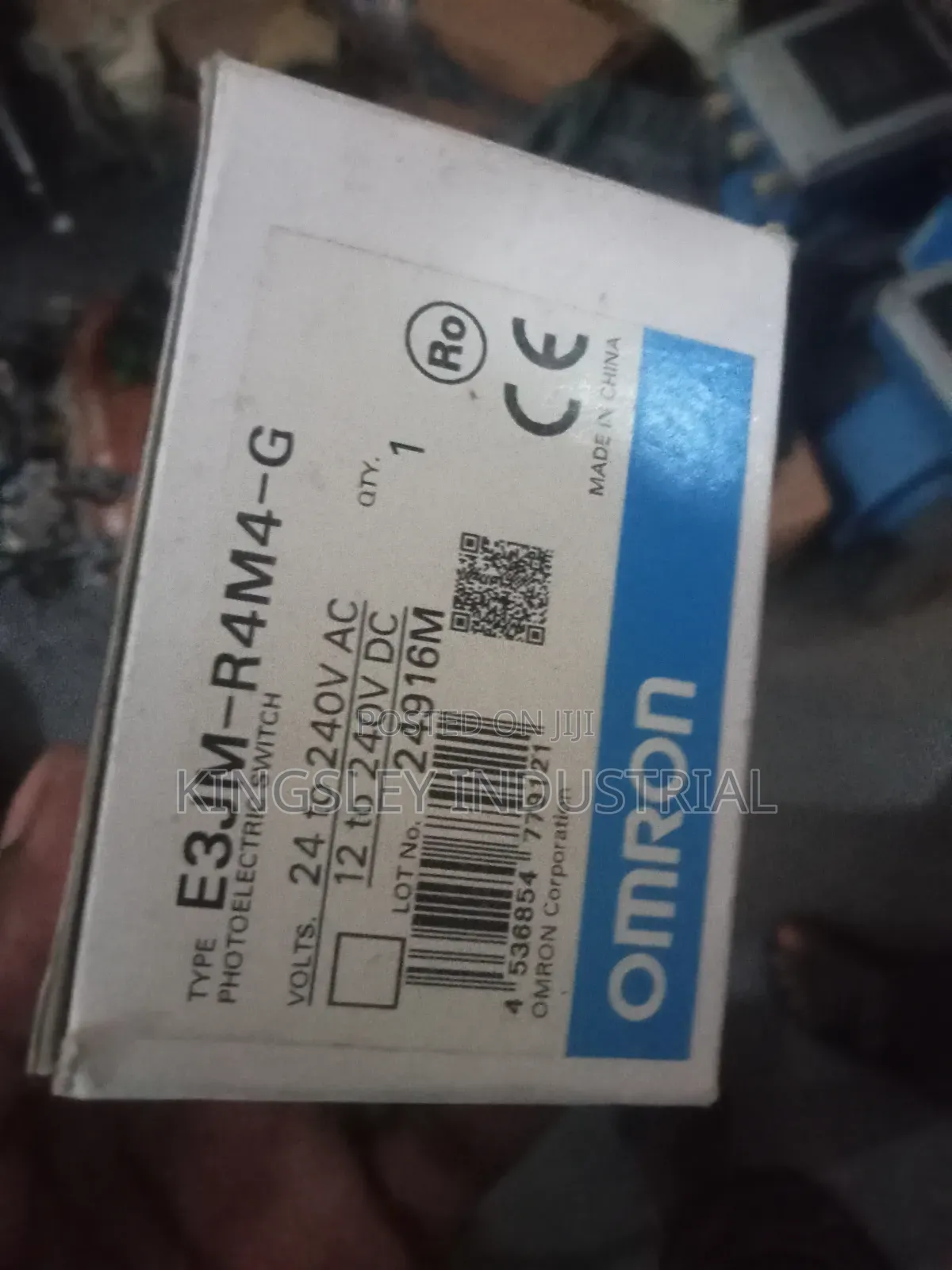 Omron E3jm-R4m4-G Photoelectric Sensor Switch 24-240v Ac