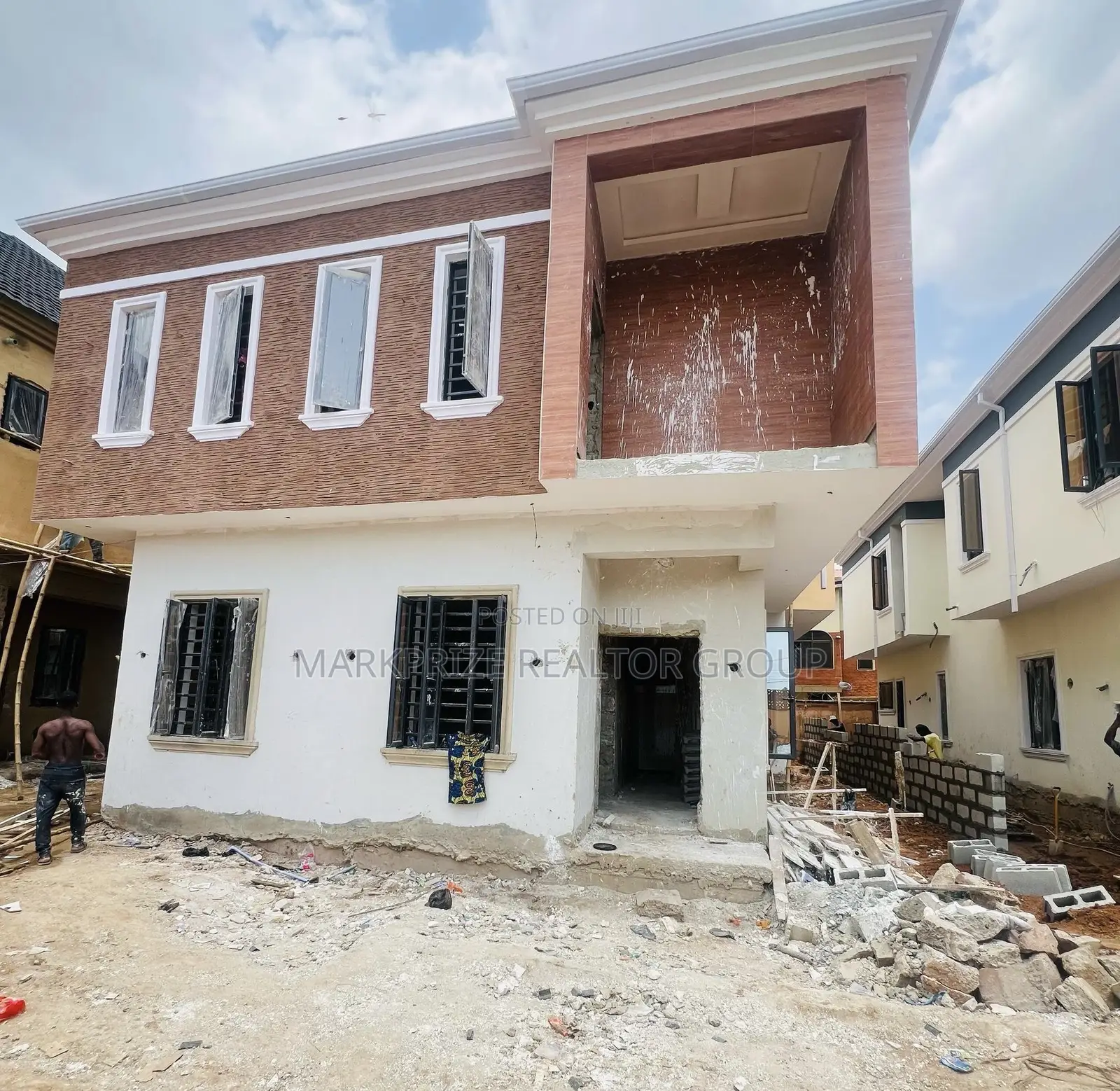 5bdrm Duplex in Omole Phase 2 Lagos for sale