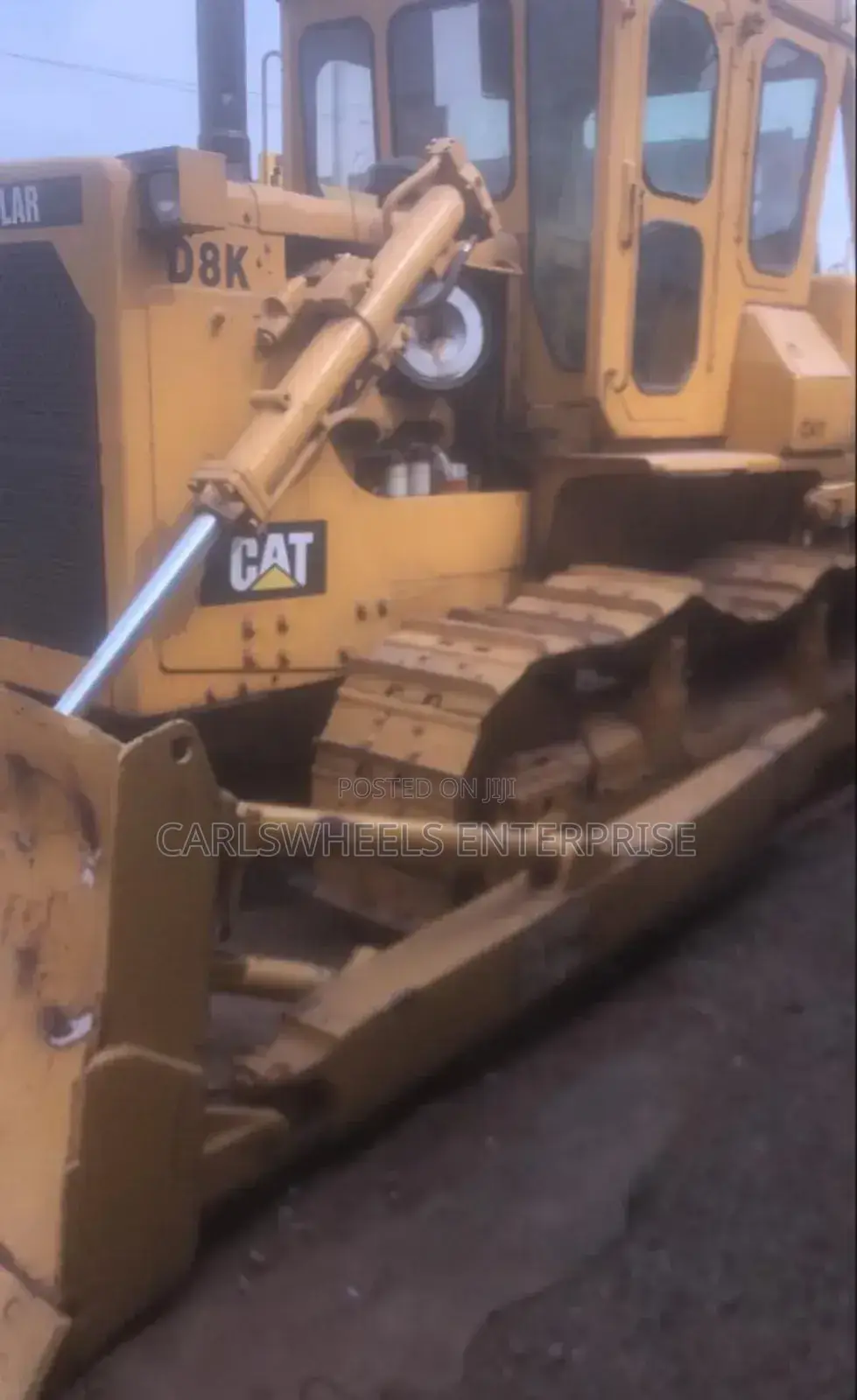 Few Months Used D8k Caterpillar Bulldozer.