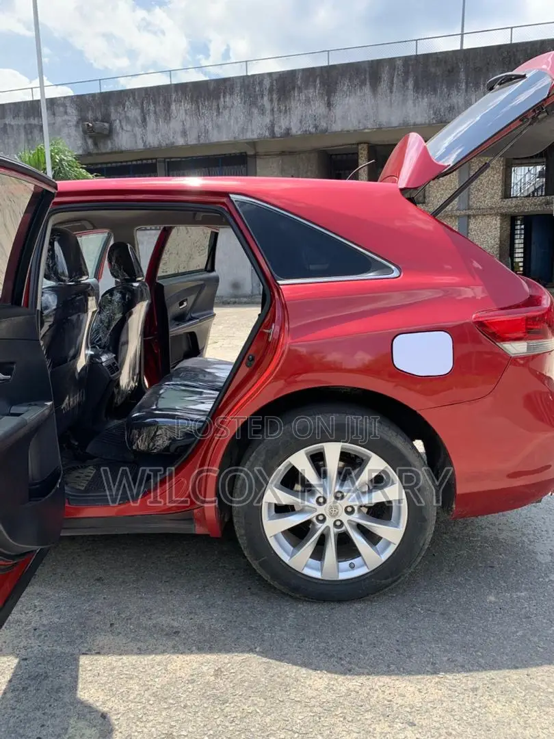 Toyota Venza V6 2010 Red