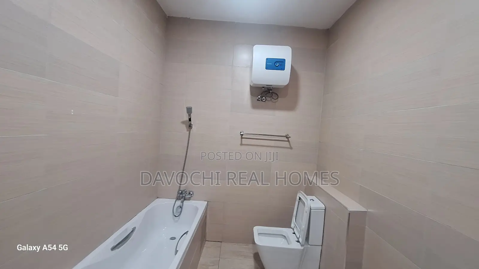 3bdrm Duplex in Bakare Estate, for rent