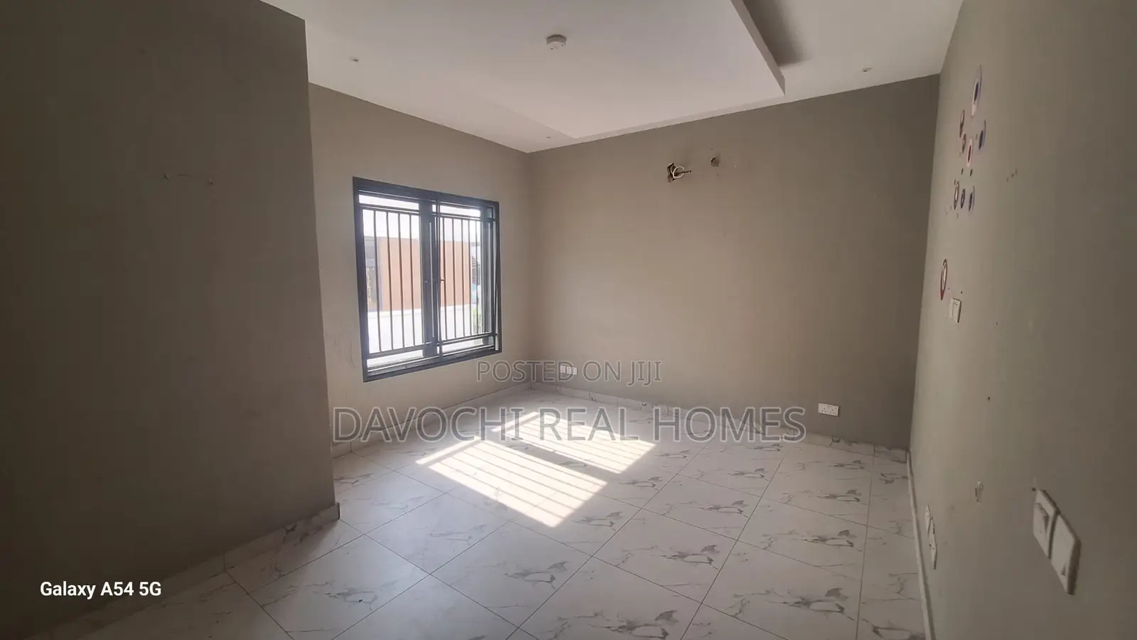 3bdrm Duplex in Bakare Estate, for rent