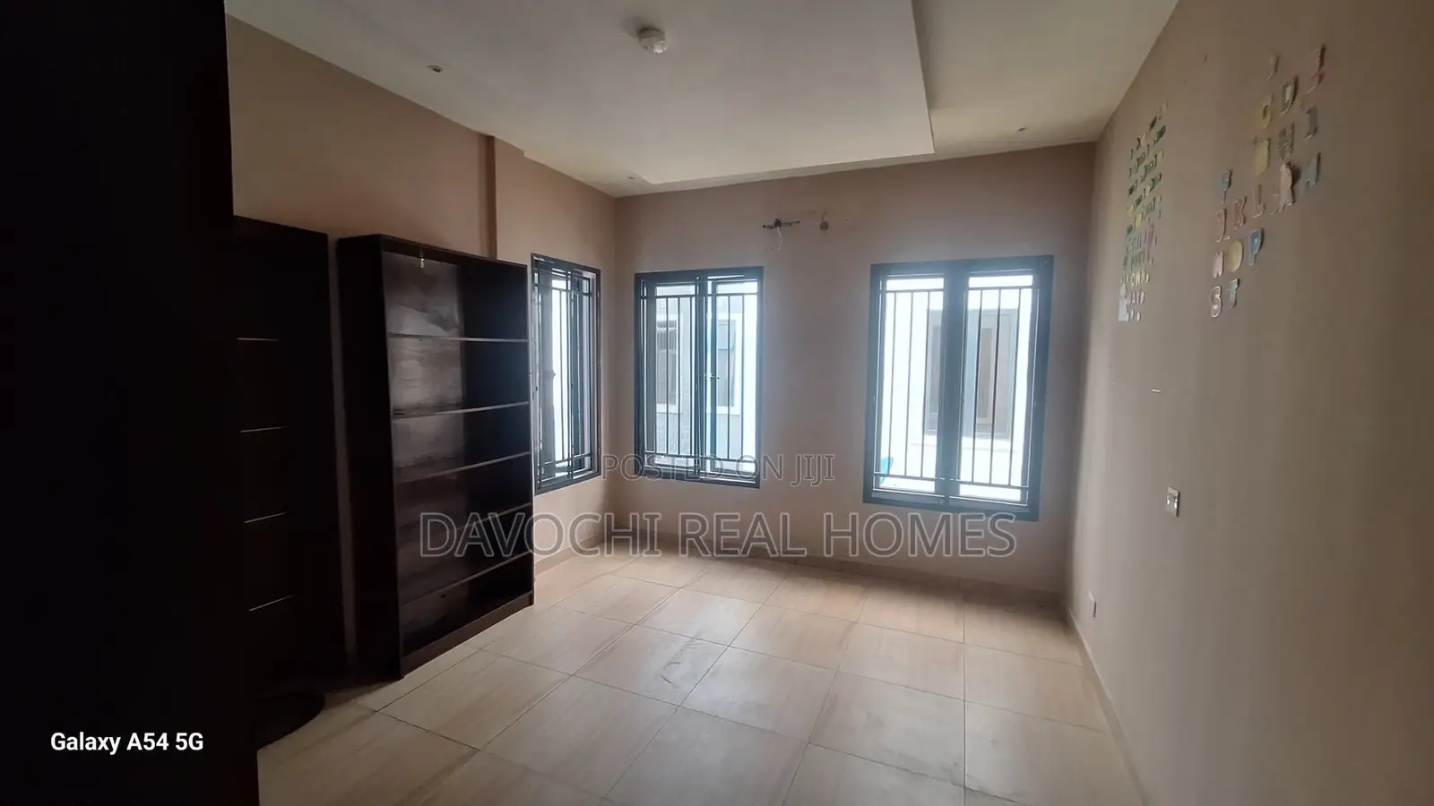 3bdrm Duplex in Bakare Estate, for rent