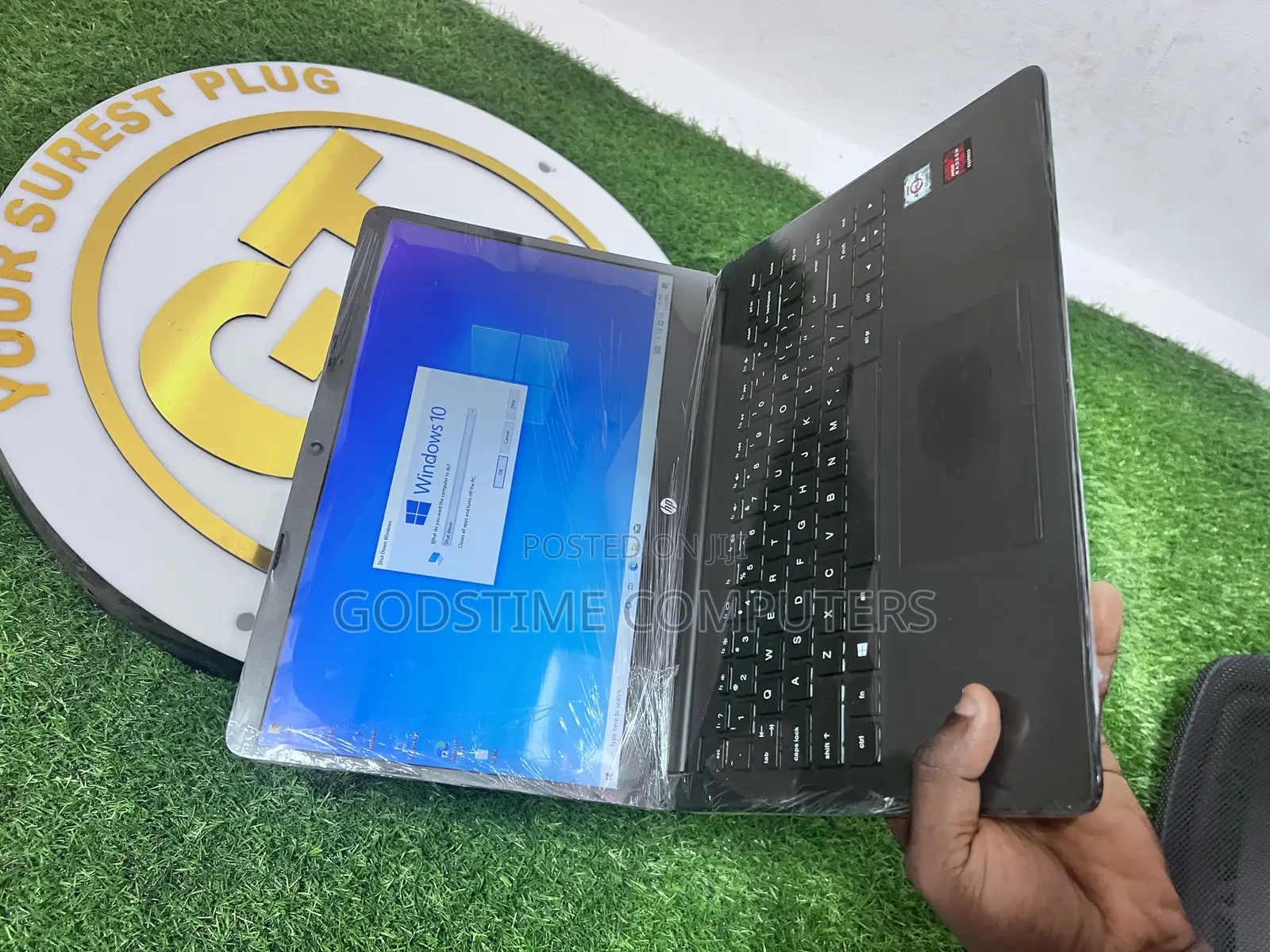 New Laptop HP 14z 8GB AMD Ryzen 5 SSD 256GB