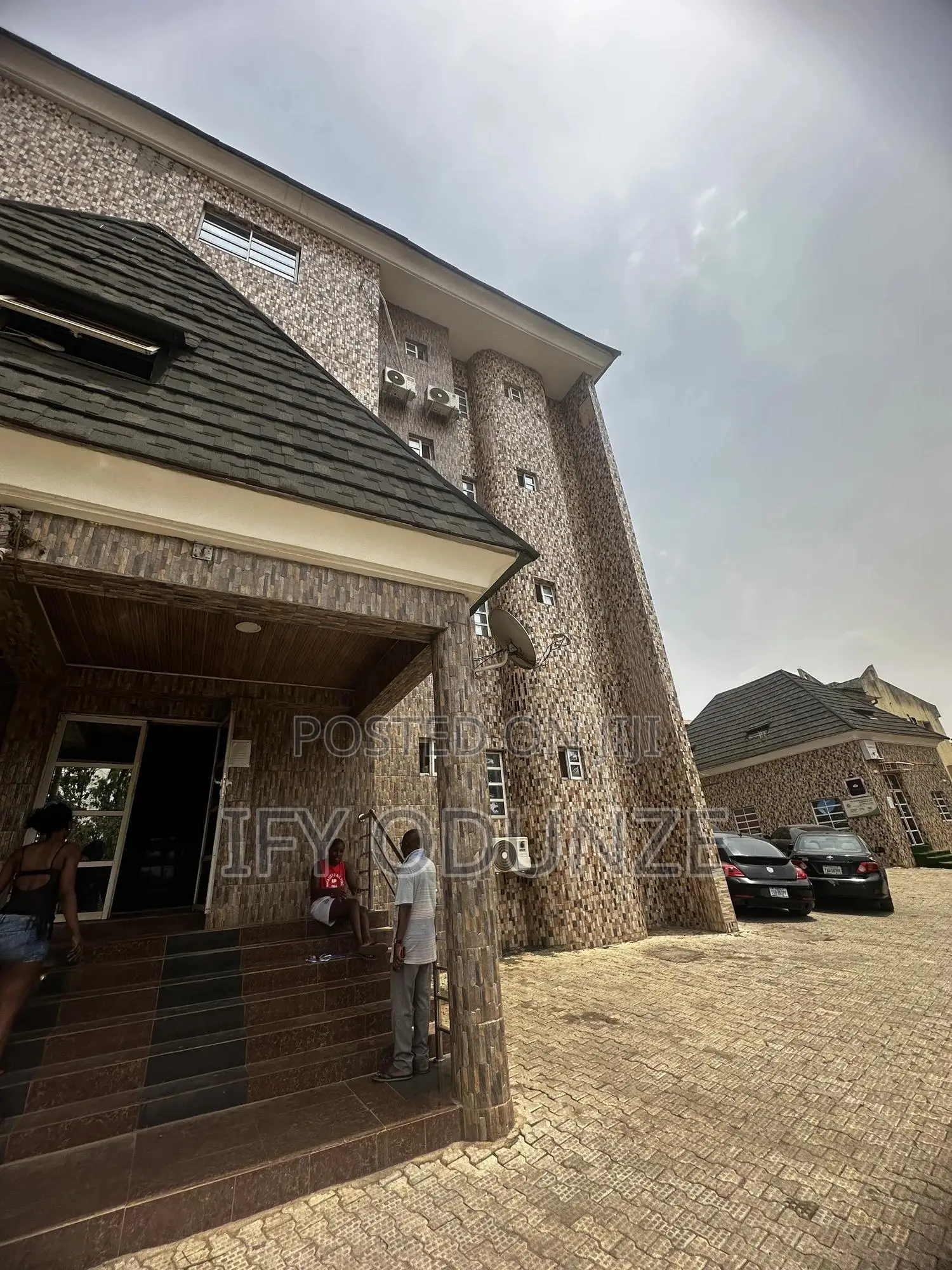 Furnished 40bdrm Block of Flats in Rodze, Wuse for sale