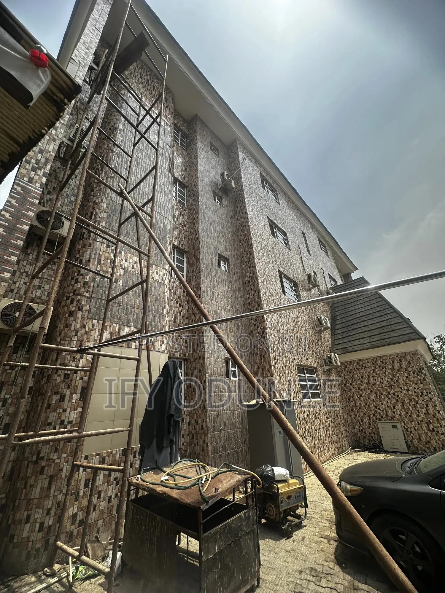 Furnished 40bdrm Block of Flats in Rodze, Wuse for sale