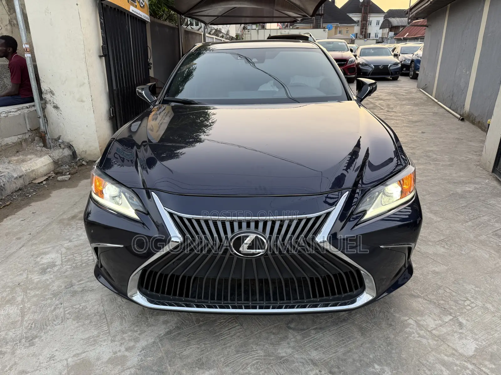 Lexus ES 2019 Blue