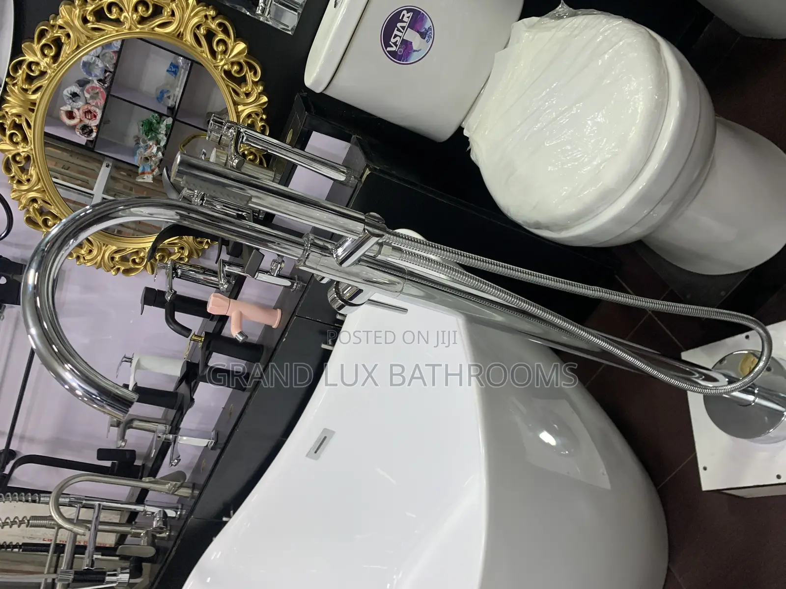 Freestanding Floor-Mounted Bathtub Faucet With Hand Shower
