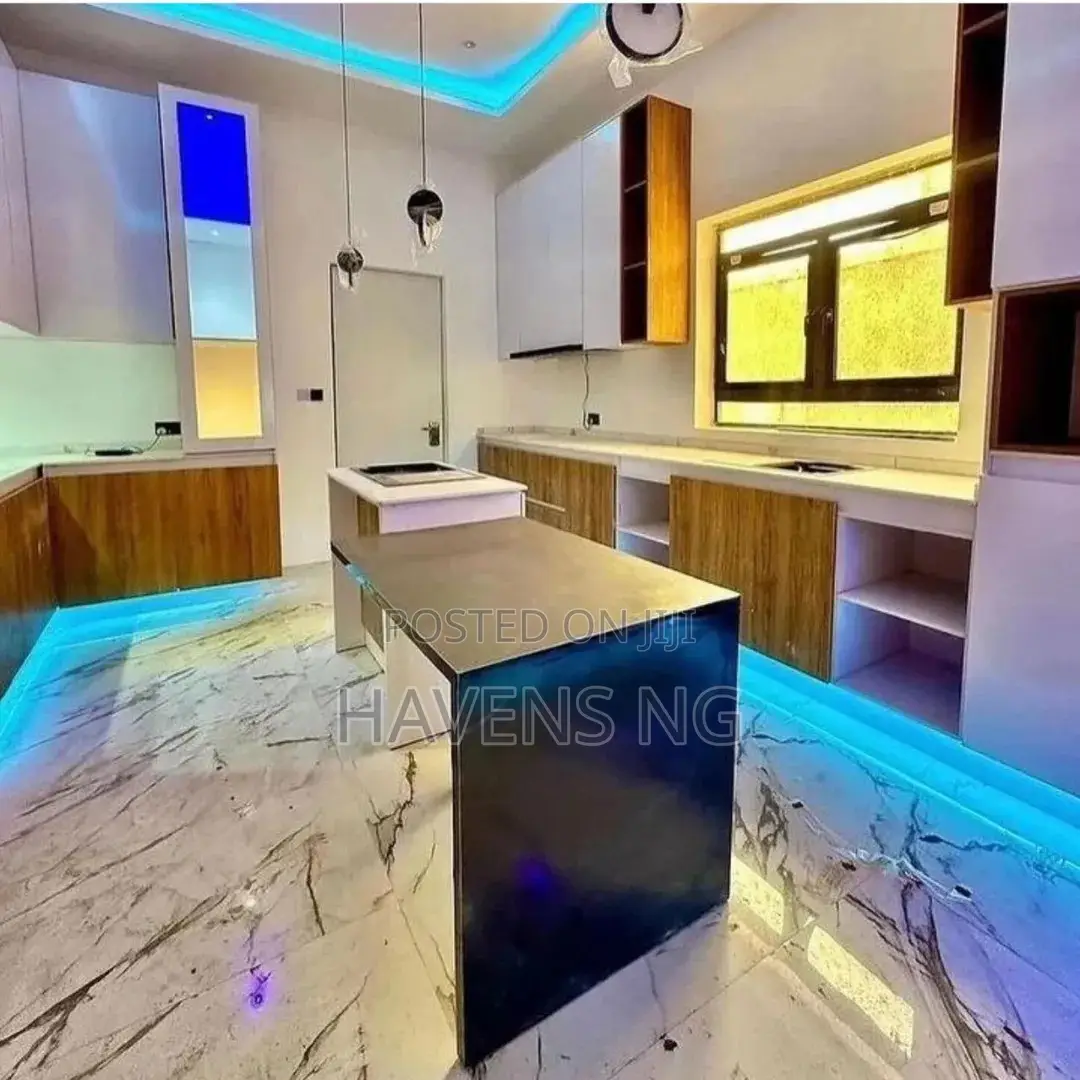 6bdrm Duplex in Asokoro for sale