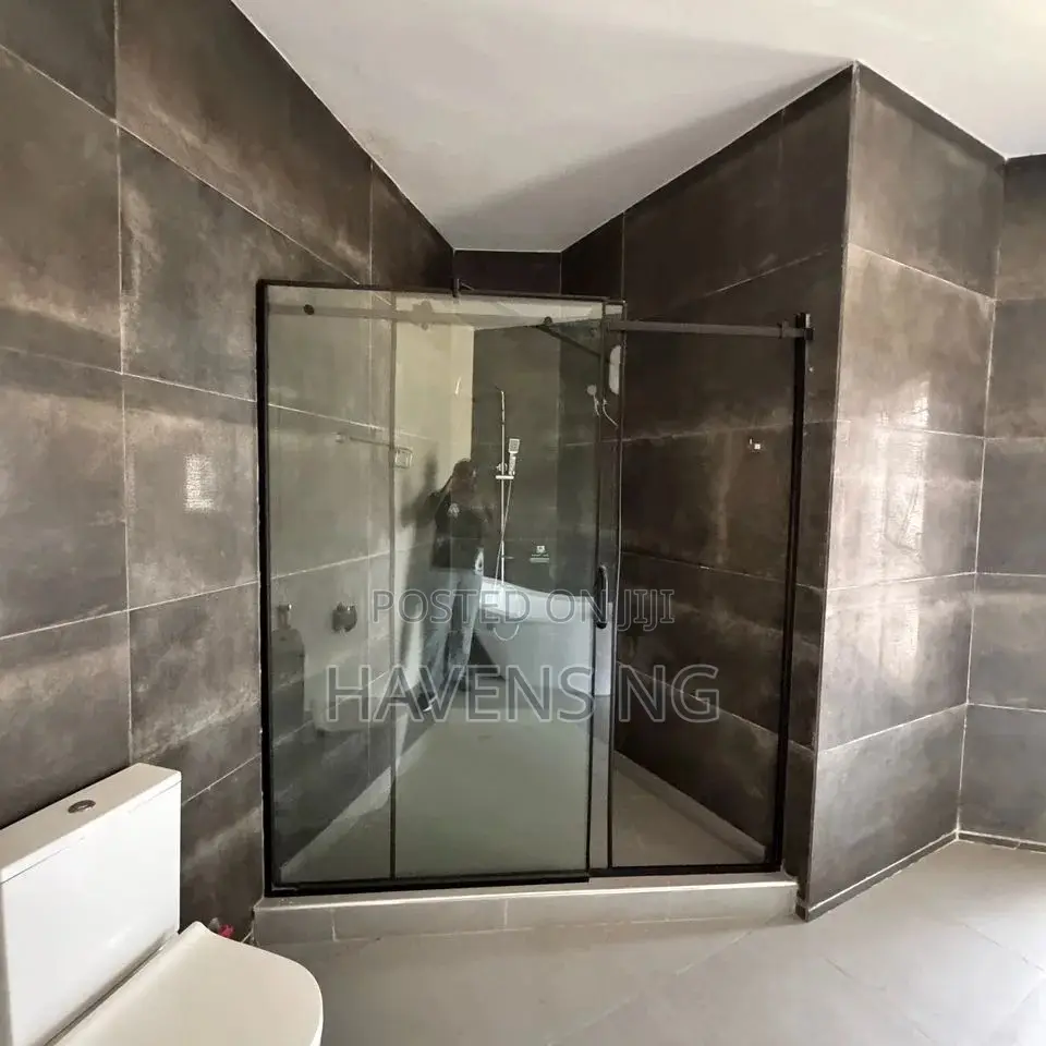 4bdrm Duplex in Life Camp for sale