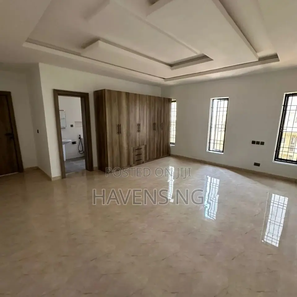 3bdrm Apartment in Wuye for sale